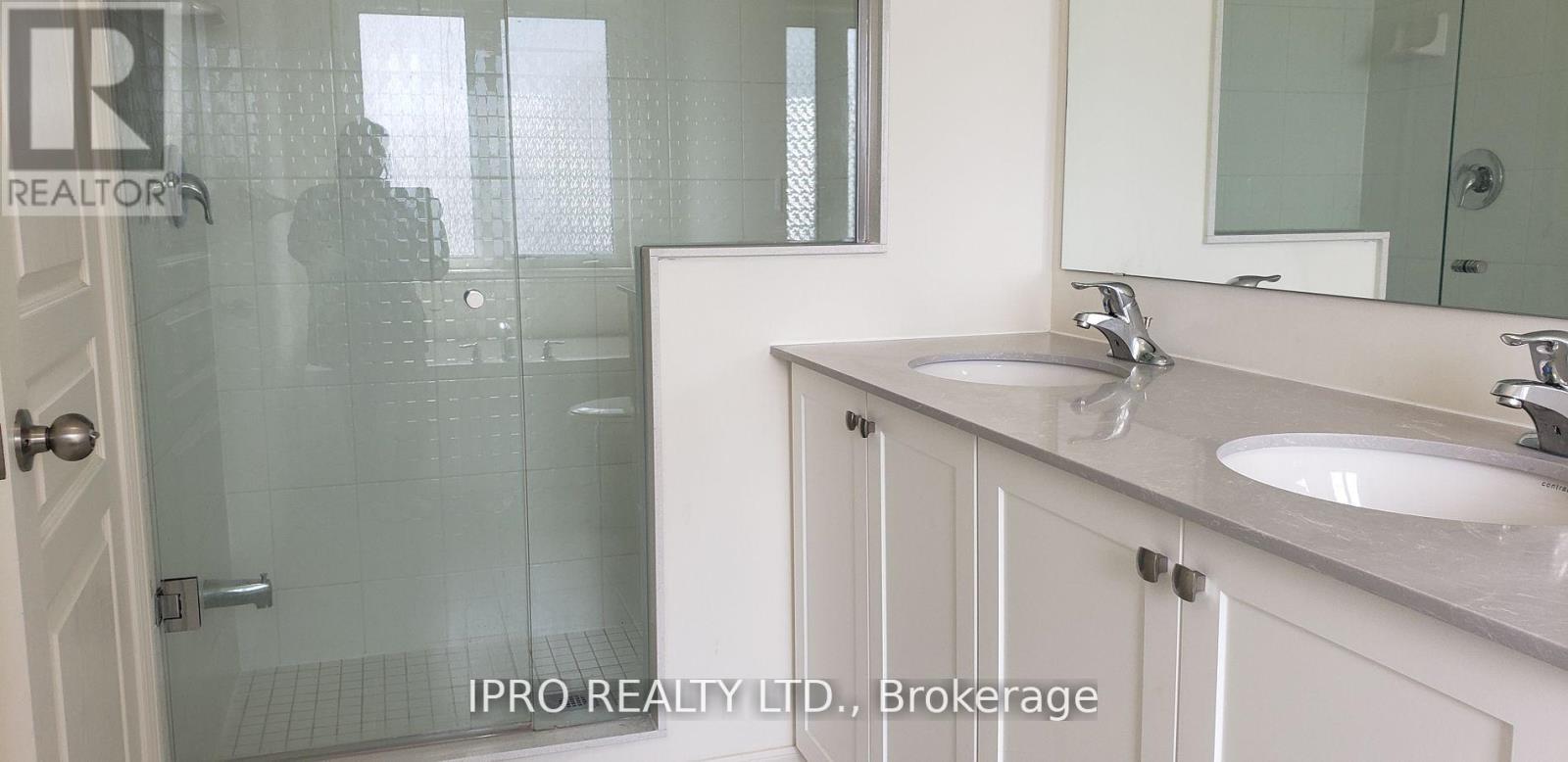 52 Adventura Road, Brampton, Ontario  L7A 5A7 - Photo 9 - W12189513