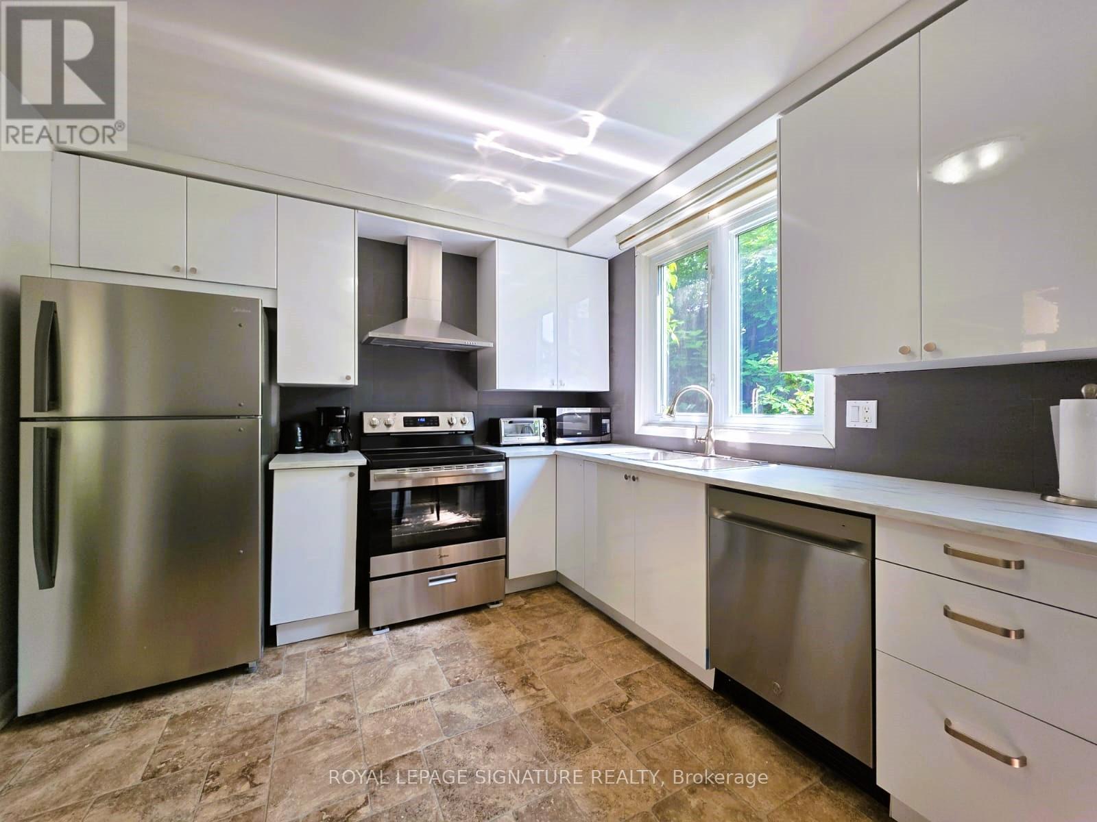 12 Lacewood Crescent, Toronto, Ontario  M3A 2Z4 - Photo 4 - C12124217