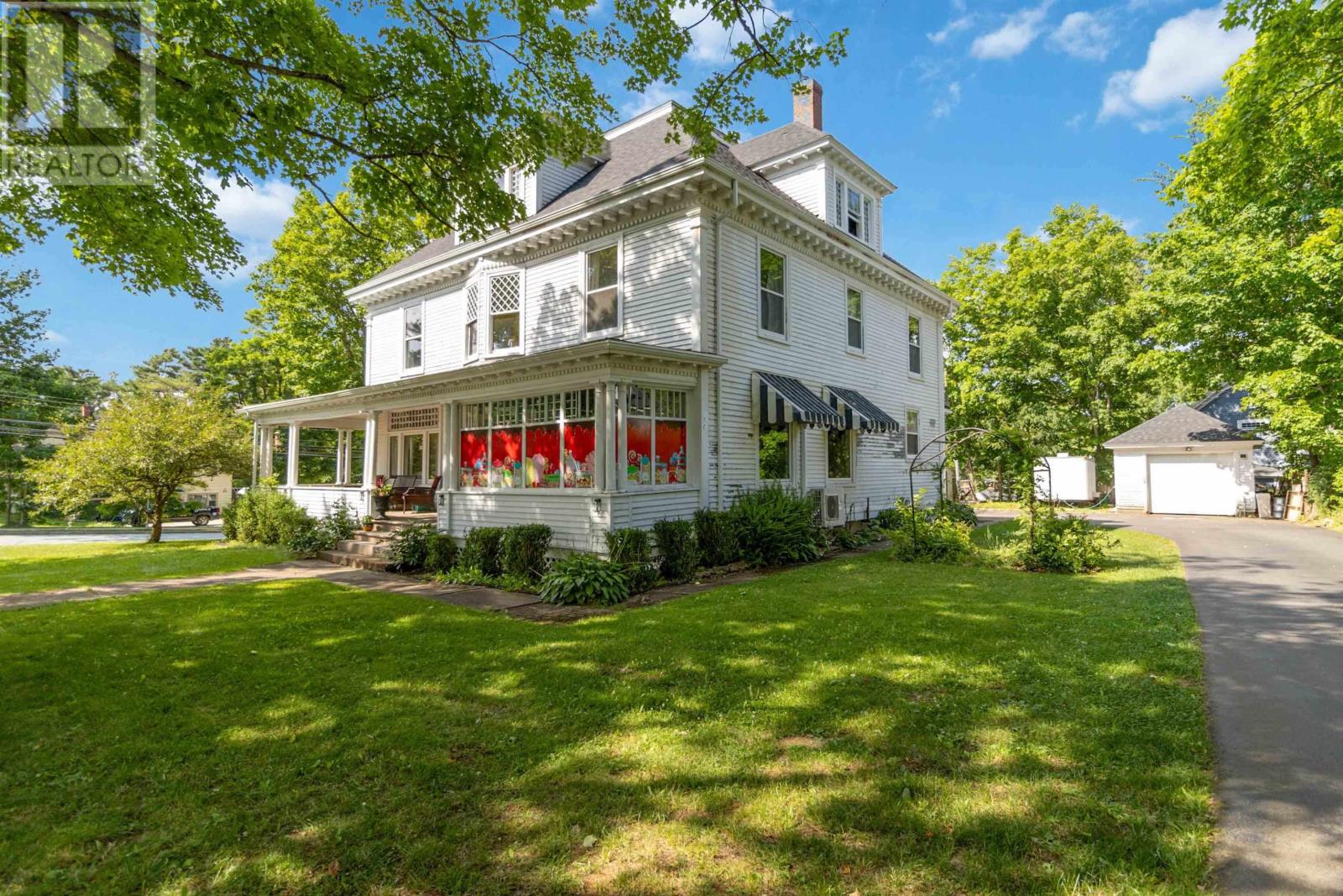 Property at 126 Queen Street image 4
