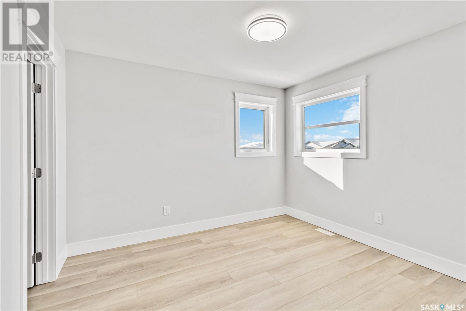 331 Woolf Bay, Saskatoon, Saskatchewan  S7W 1E5 - Photo 37 - SK007977