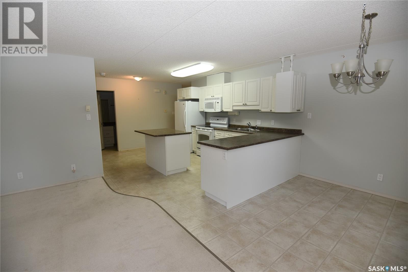 308 215 1st Street E, Nipawin, Saskatchewan  S0E 1E0 - Photo 4 - SK007971