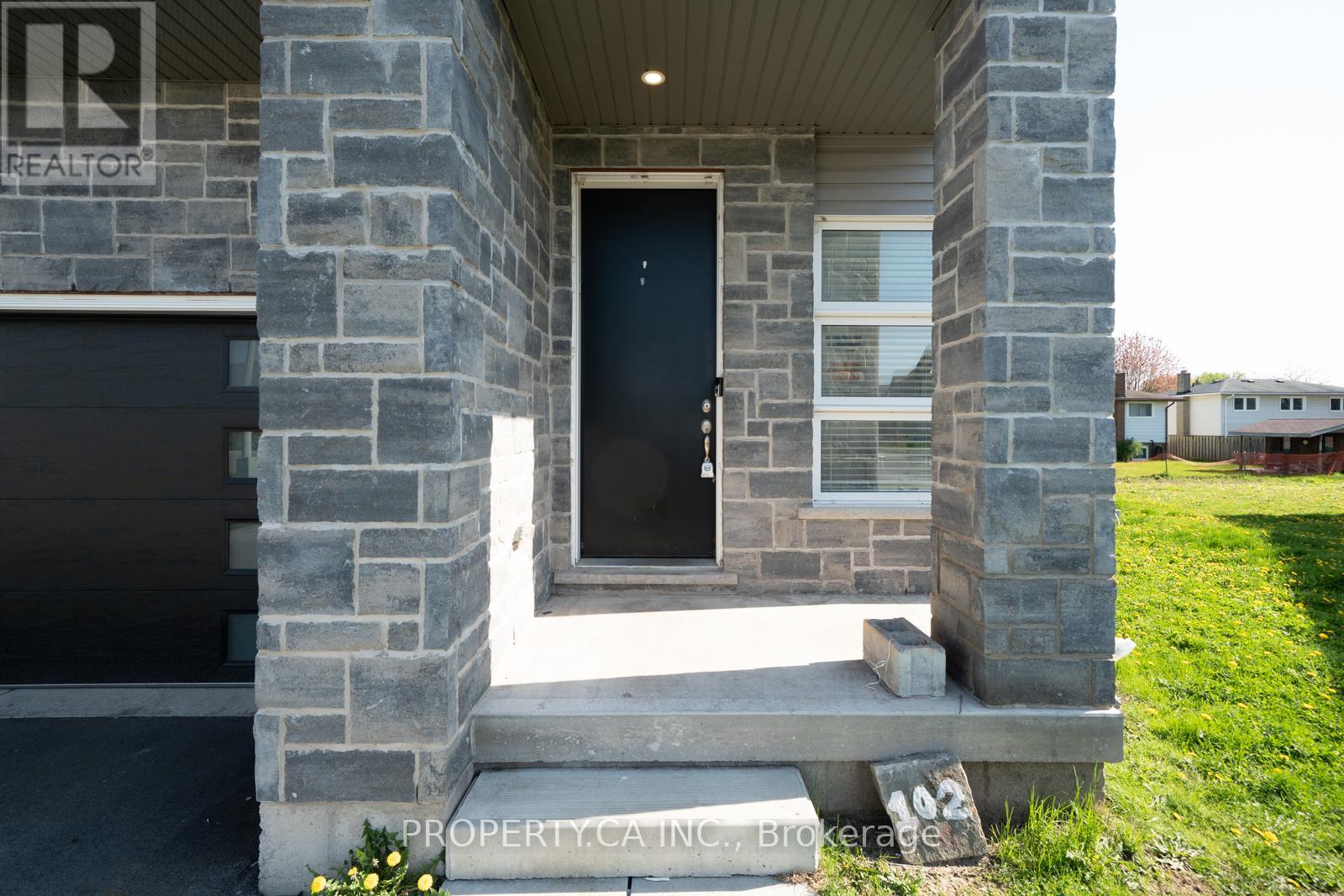 102 Bethune Avenue, Welland, Ontario  L3B 0H5 - Photo 3 - X12189358