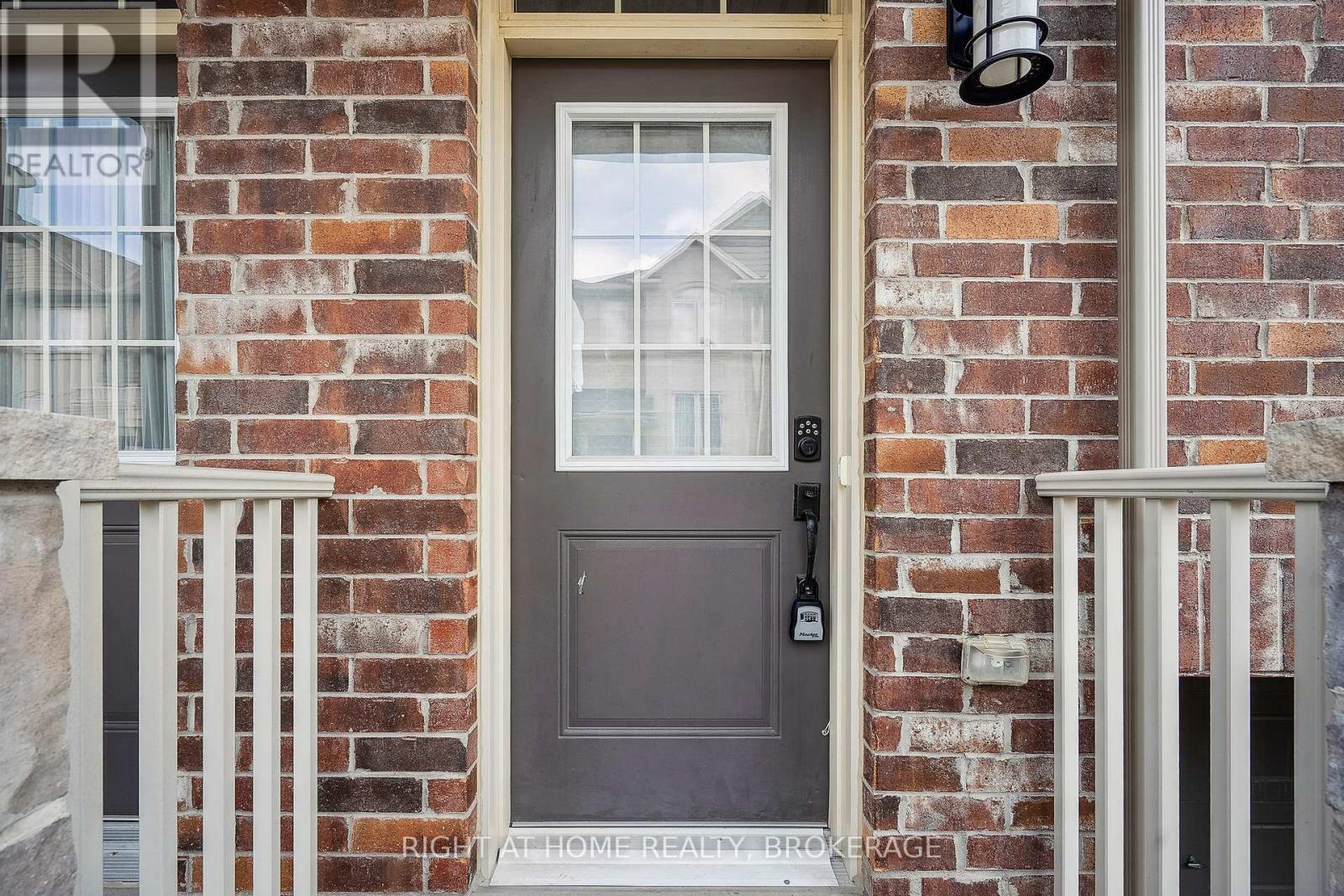 22 Barley Lane, Hamilton, Ontario  L9K 0K1 - Photo 4 - X12189440