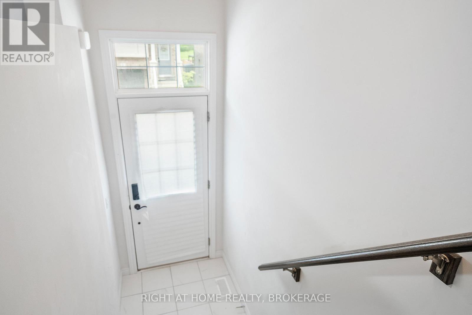 22 Barley Lane, Hamilton, Ontario  L9K 0K1 - Photo 5 - X12189440