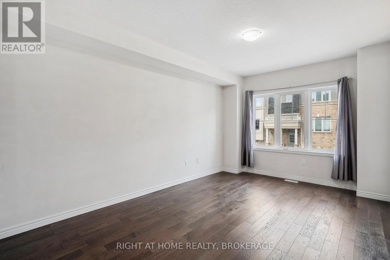 22 Barley Lane, Hamilton, Ontario  L9K 0K1 - Photo 8 - X12189440