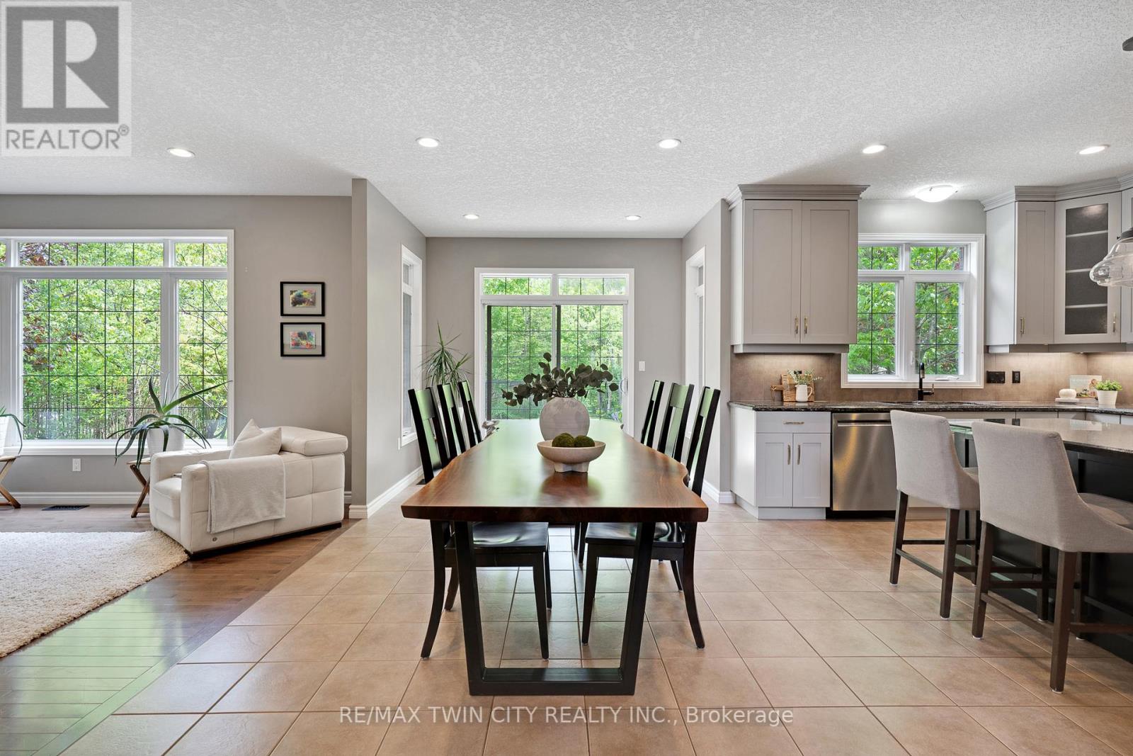 131 Keating Drive, Centre Wellington (Elora/salem), Ontario  N0B 1S0 - Photo 10 - X12189442