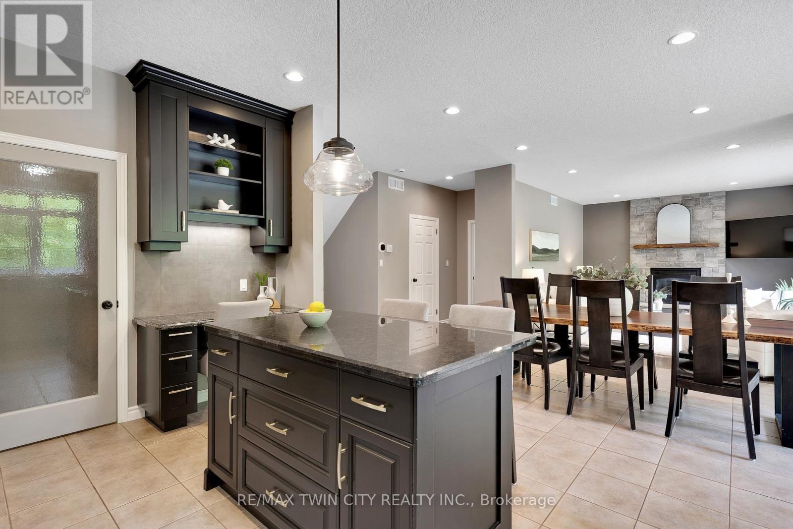 131 Keating Drive, Centre Wellington (Elora/salem), Ontario  N0B 1S0 - Photo 12 - X12189442