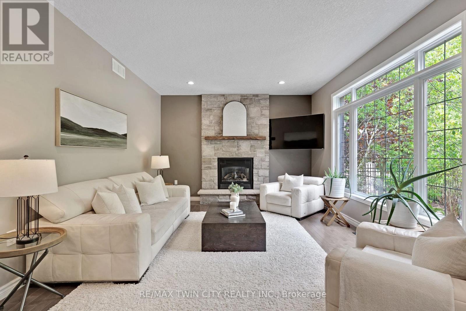 131 Keating Drive, Centre Wellington (Elora/salem), Ontario  N0B 1S0 - Photo 14 - X12189442