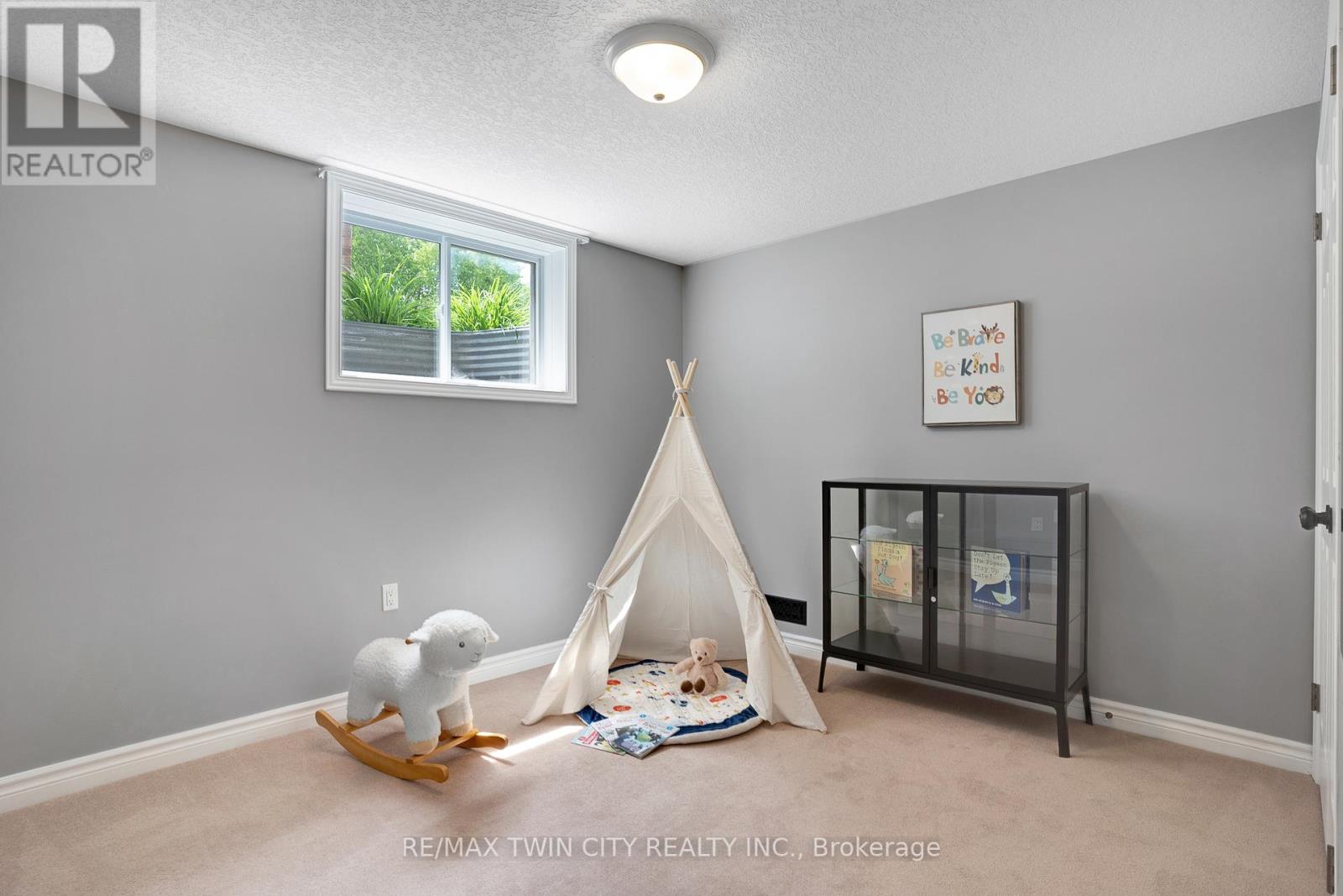 131 Keating Drive, Centre Wellington (Elora/salem), Ontario  N0B 1S0 - Photo 31 - X12189442