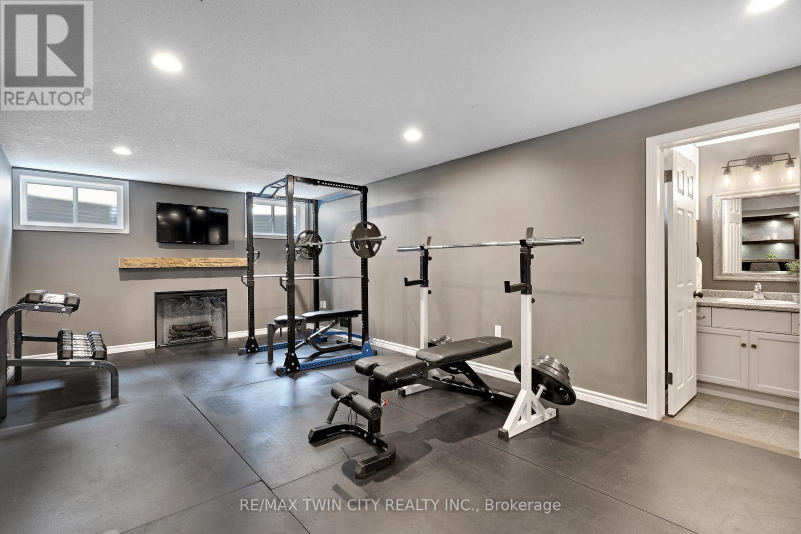 131 Keating Drive, Centre Wellington (Elora/salem), Ontario  N0B 1S0 - Photo 35 - X12189442