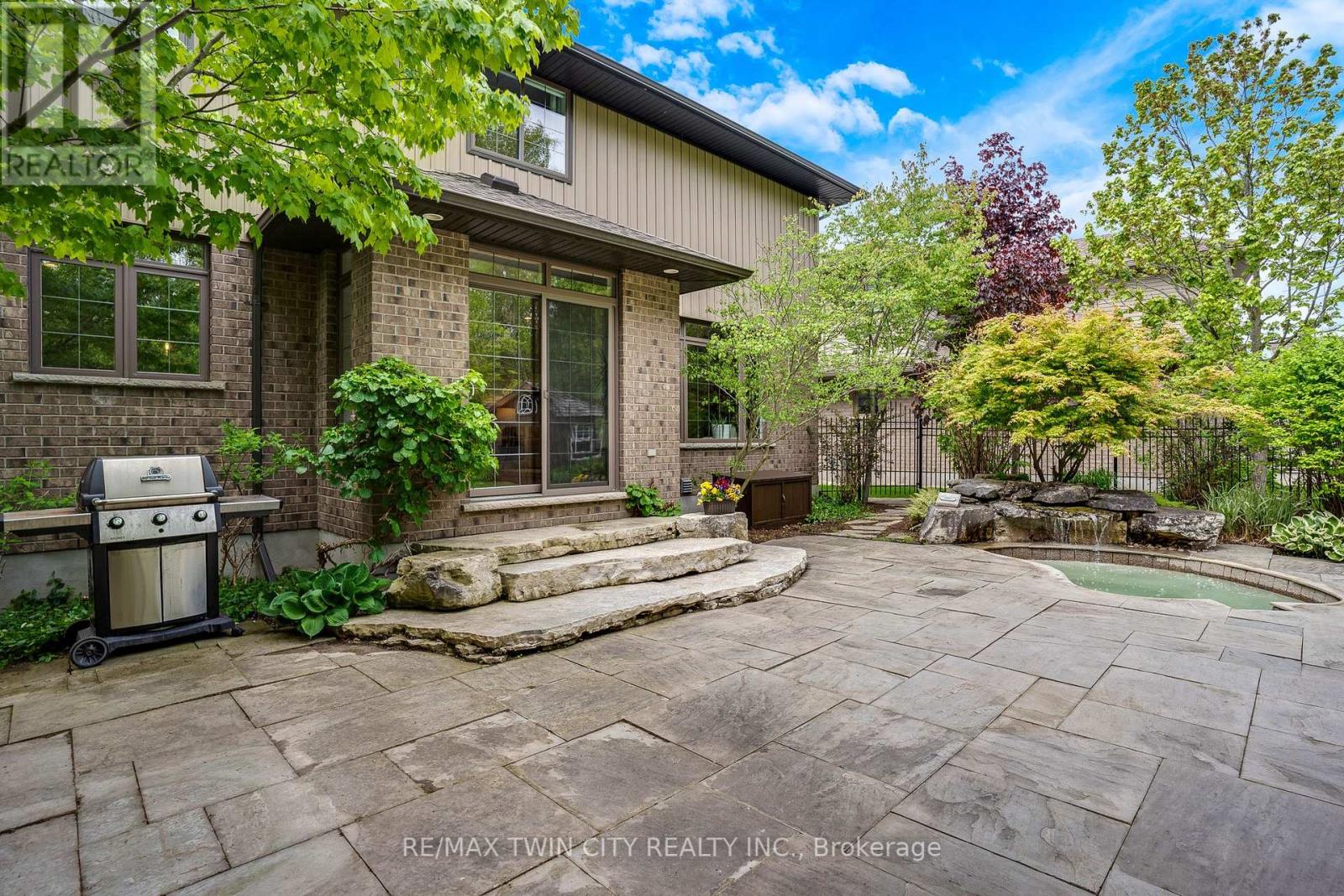 131 Keating Drive, Centre Wellington (Elora/salem), Ontario  N0B 1S0 - Photo 40 - X12189442