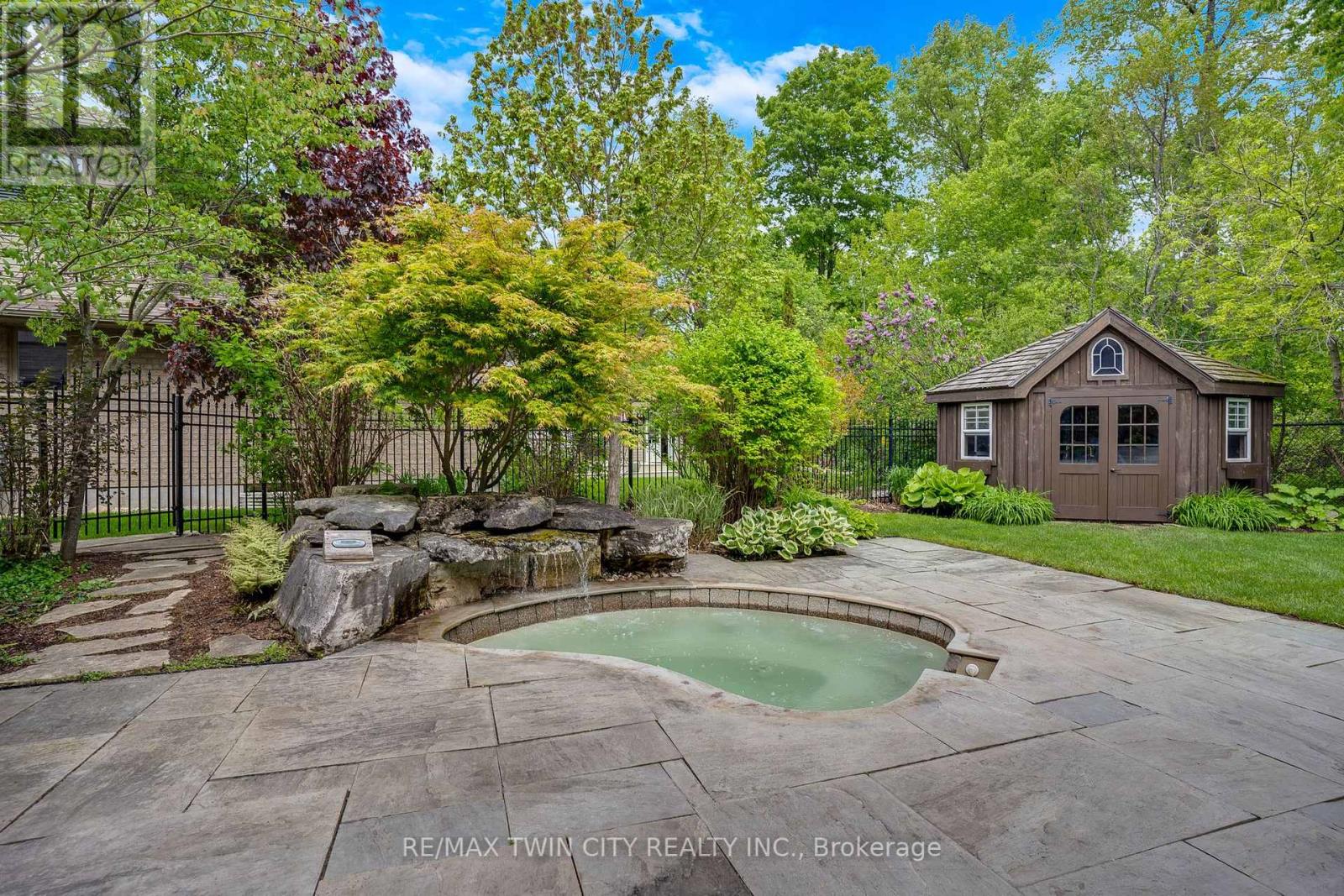 131 Keating Drive, Centre Wellington (Elora/salem), Ontario  N0B 1S0 - Photo 41 - X12189442