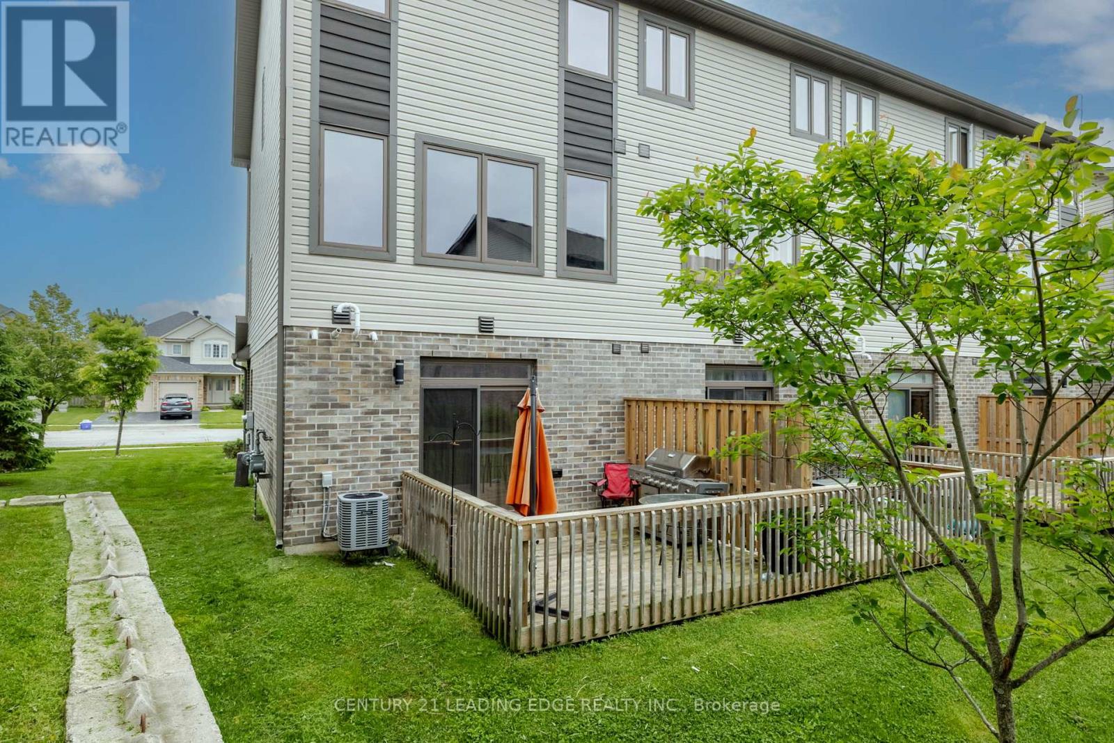 2080 Meadowgate Boulevard, London South (South U), Ontario  N6M 1K1 - Photo 17 - X12189505