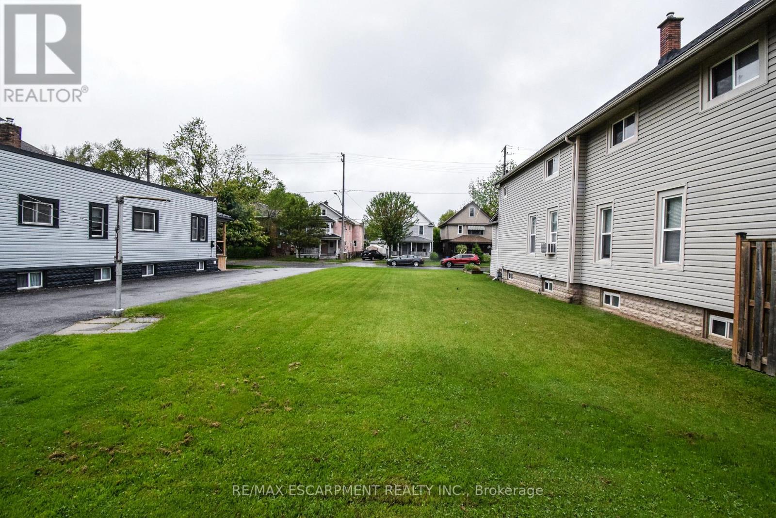 258 Hellems Avenue, Welland (Welland Downtown), Ontario  L3B 3B7 - Photo 14 - X12189523