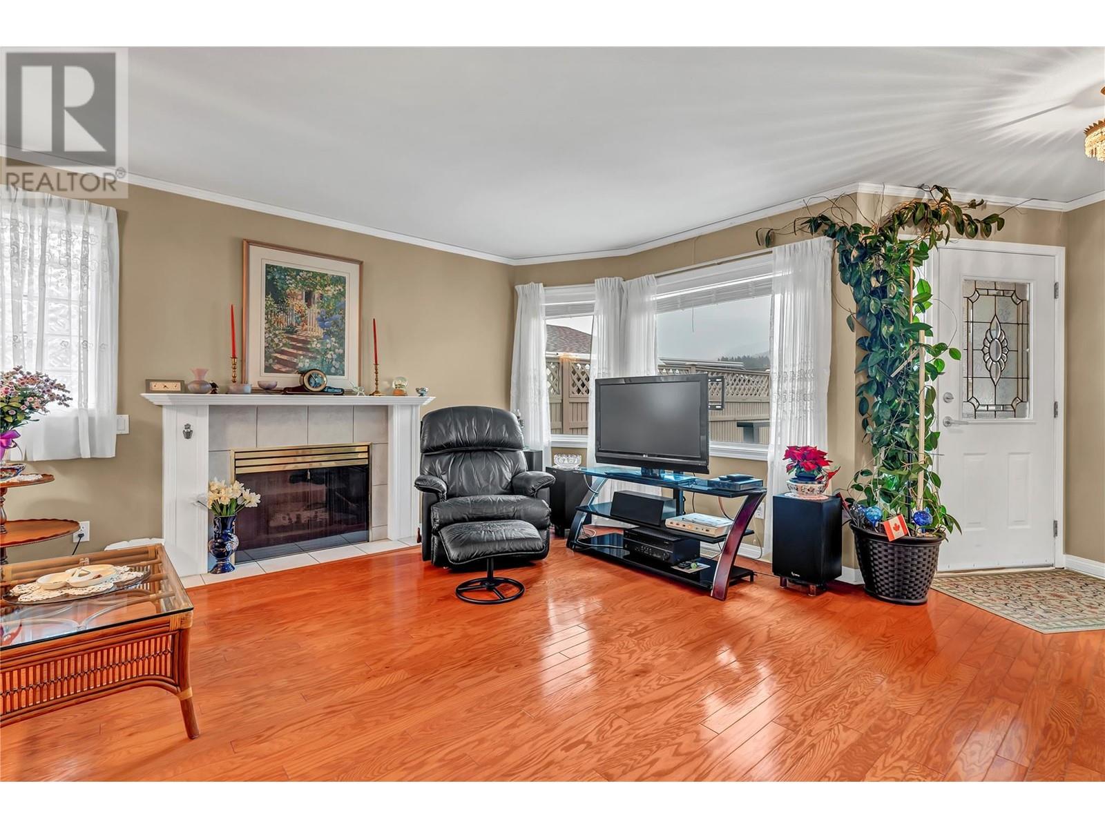 3400 Wilson Street Unit# 156, Penticton, British Columbia  V2A 8H9 - Photo 2 - 10349862