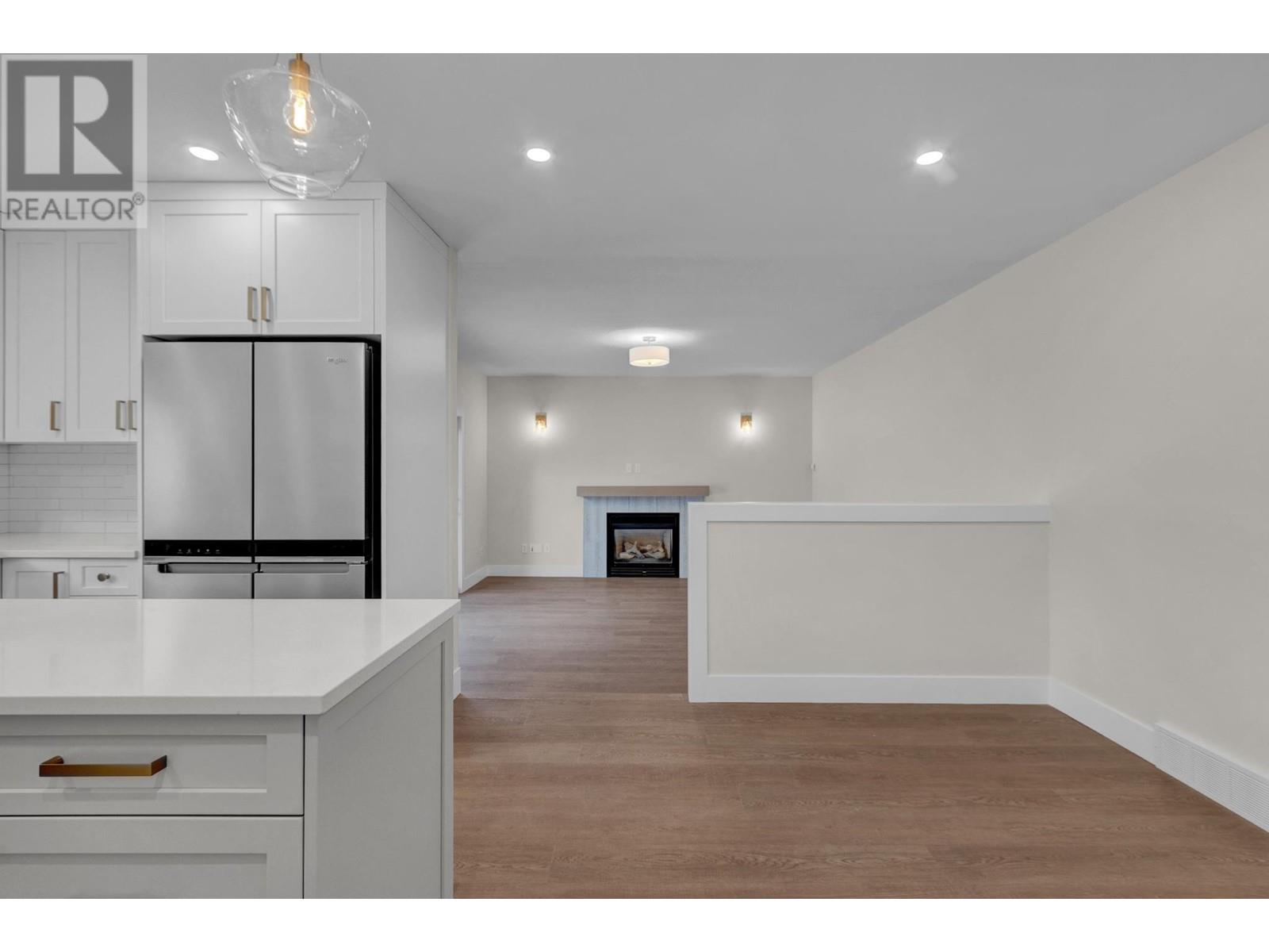 Property at 6807 WESTMOUNT DRIVE image 2