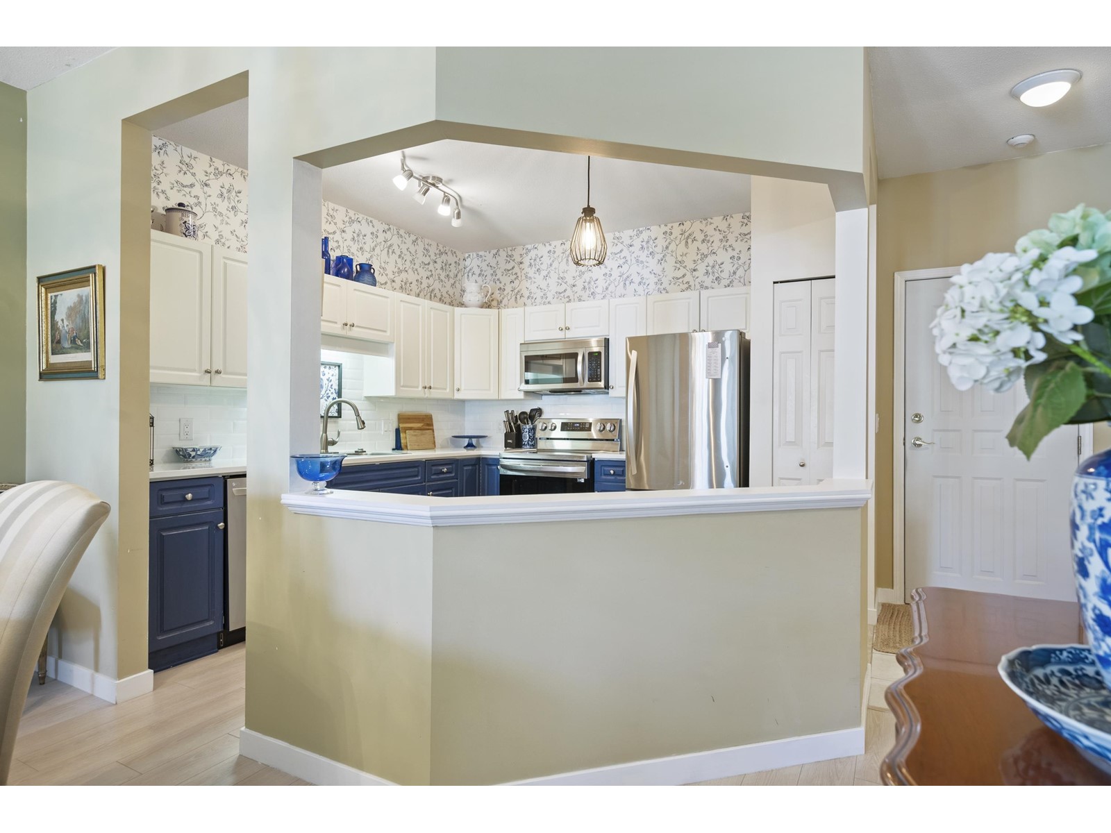 408 3176 Gladwin Road, Abbotsford, British Columbia  V2T 6R7 - Photo 9 - R3008402