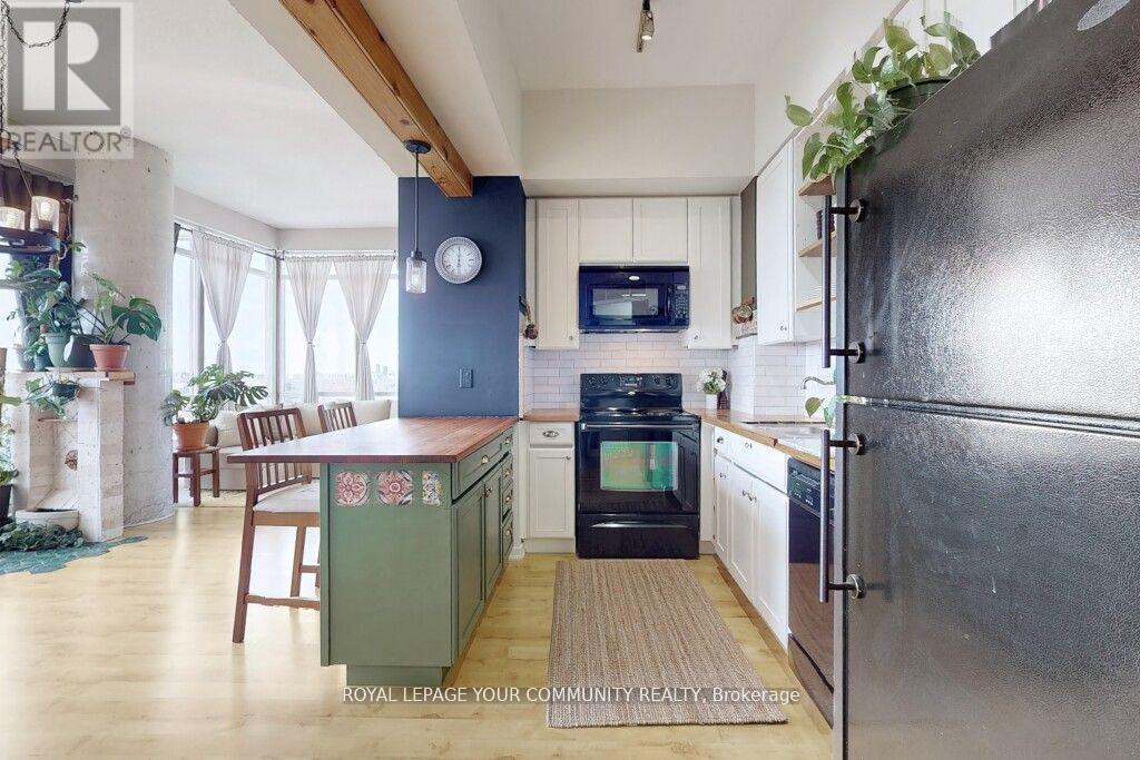 1902 - 30 Canterbury Place, Toronto, Ontario  M2N 0B9 - Photo 3 - C12175286