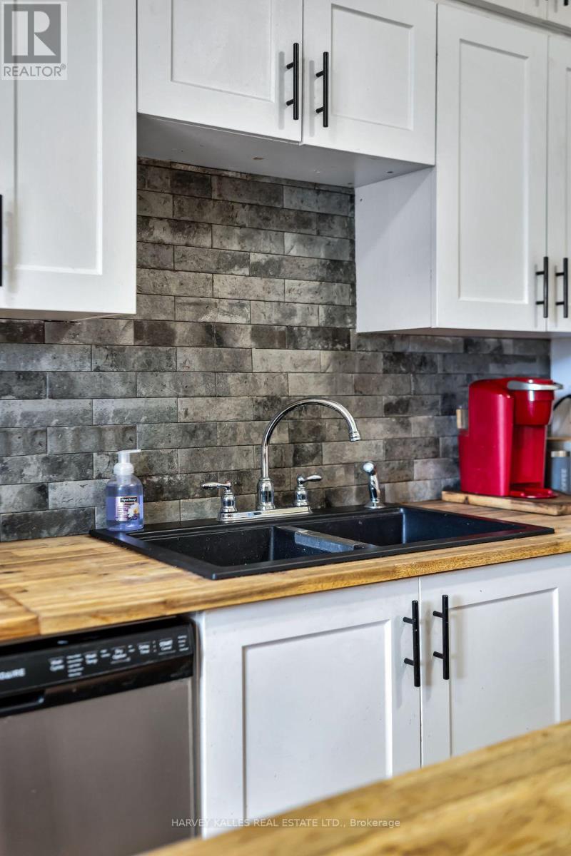 2 Jacksons Lane, Prince Edward County, Ontario  K0K 2T0 - Photo 14 - X12189665