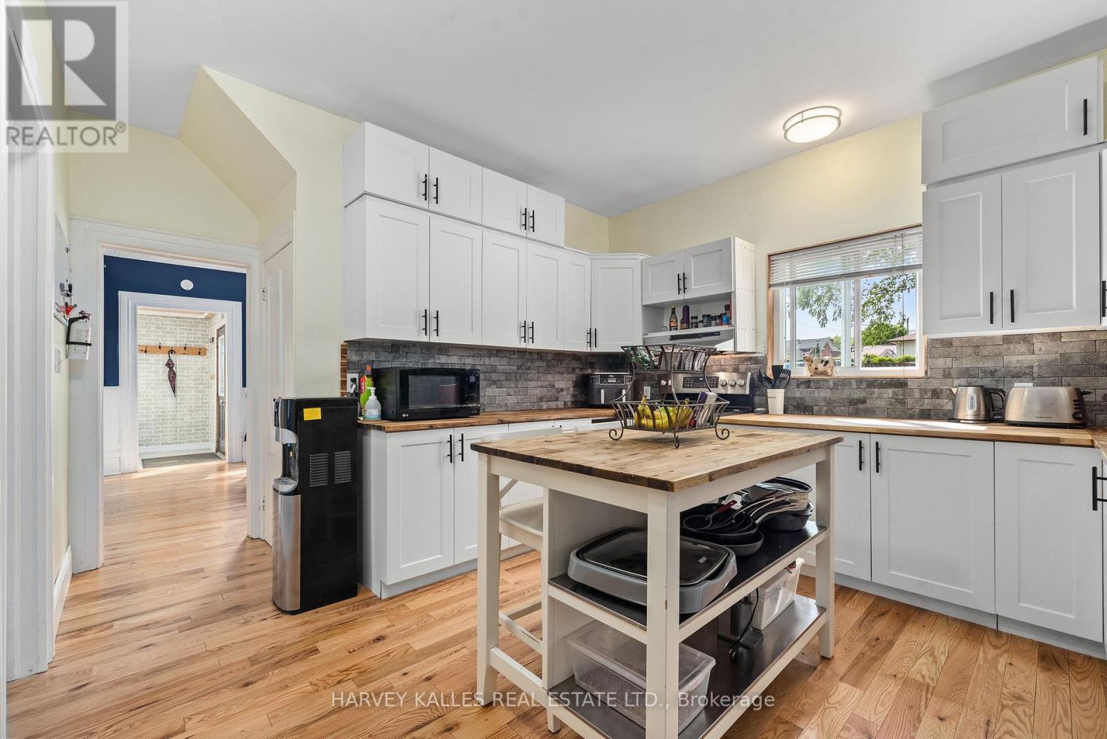 2 Jacksons Lane, Prince Edward County, Ontario  K0K 2T0 - Photo 15 - X12189665
