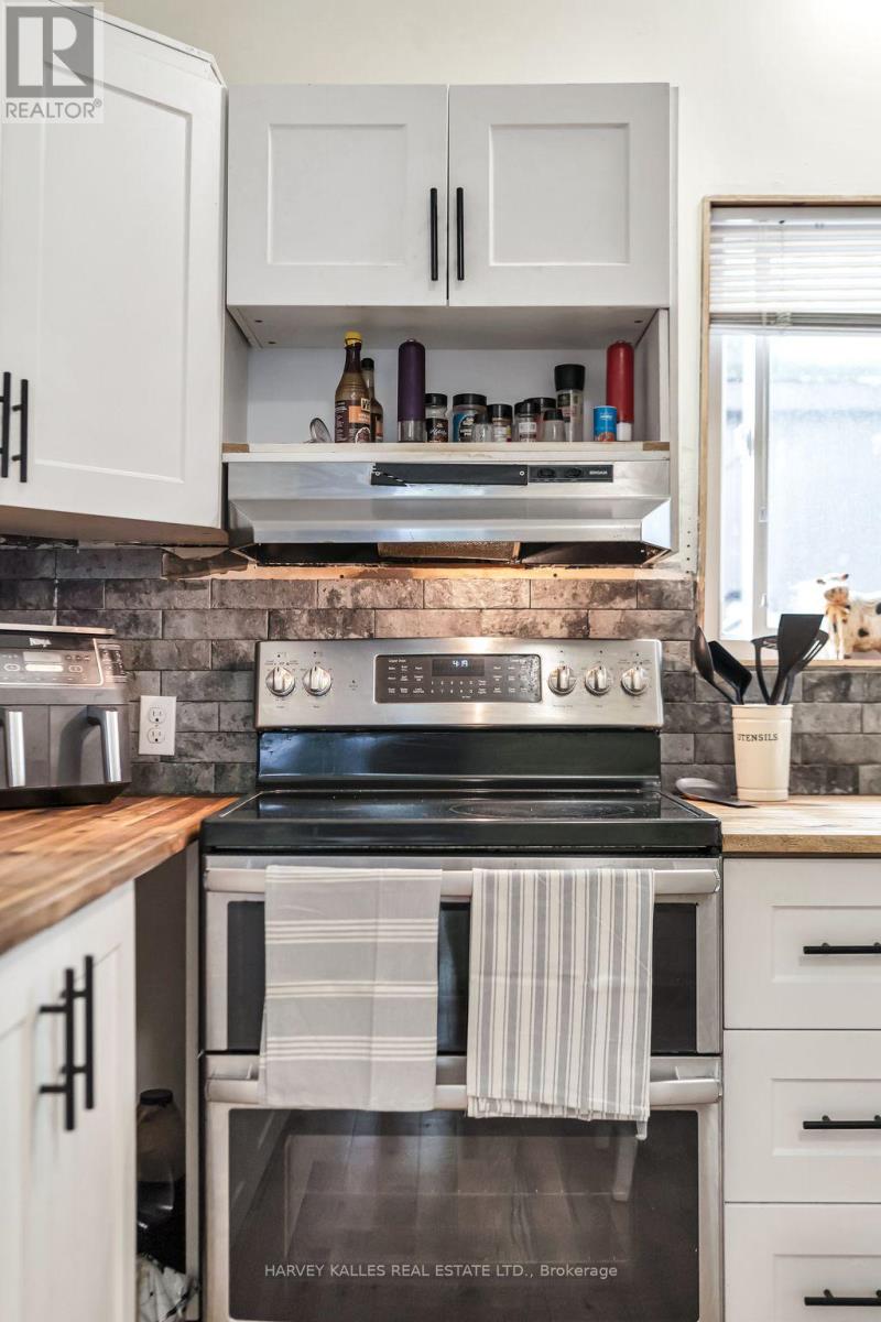 2 Jacksons Lane, Prince Edward County, Ontario  K0K 2T0 - Photo 16 - X12189665