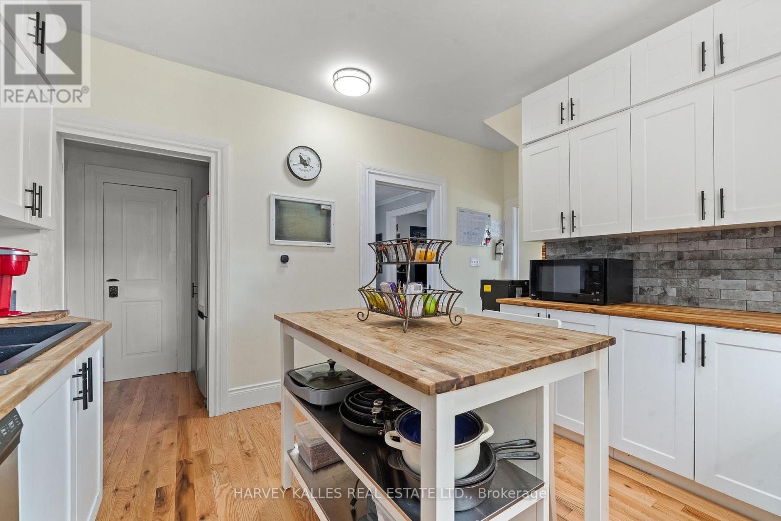 2 Jacksons Lane, Prince Edward County, Ontario  K0K 2T0 - Photo 17 - X12189665
