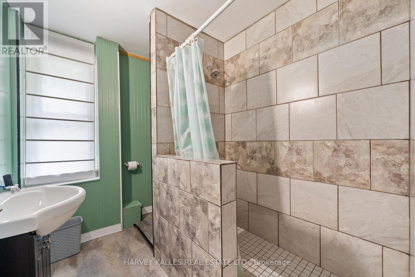 2 Jacksons Lane, Prince Edward County, Ontario  K0K 2T0 - Photo 26 - X12189665