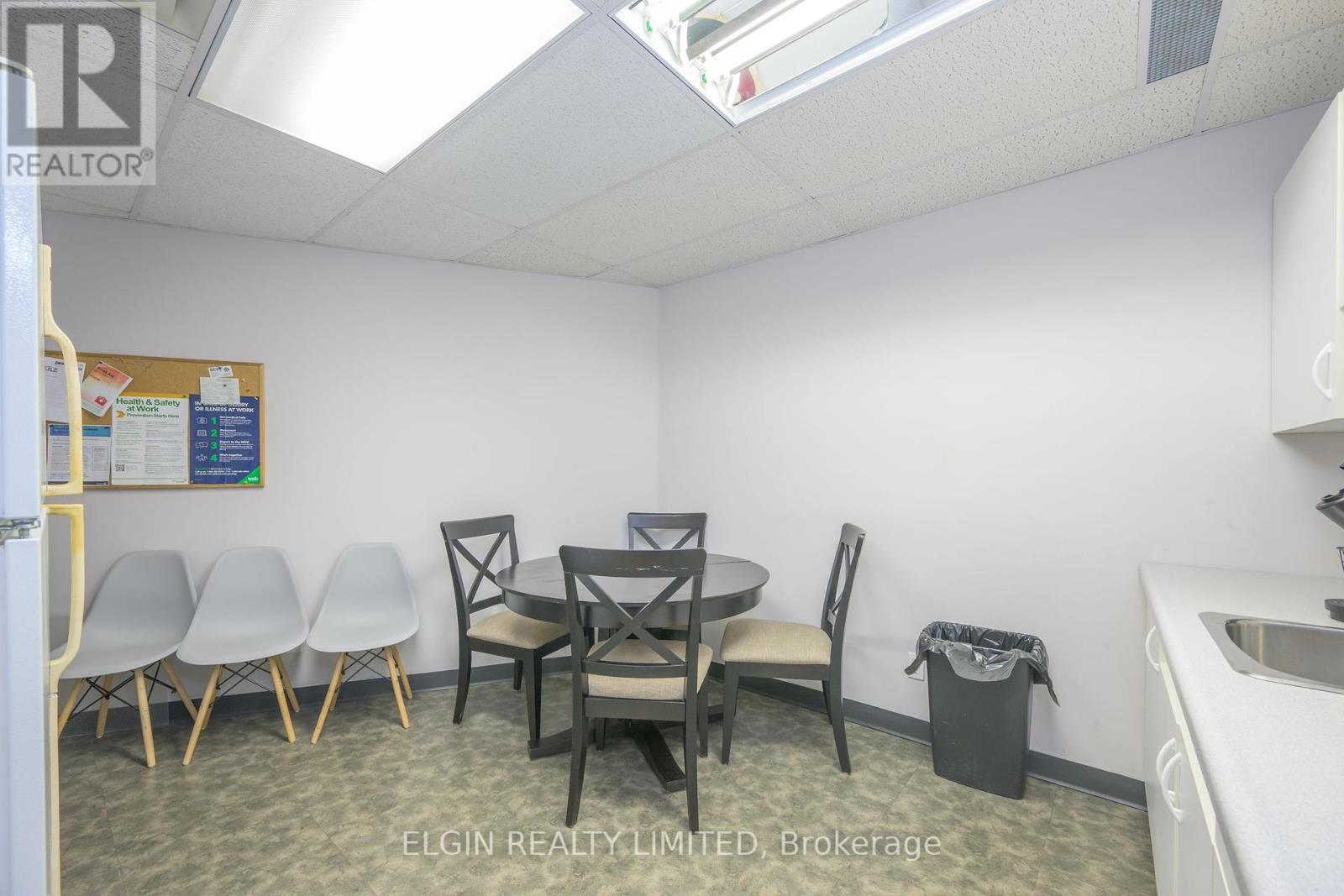 5 - 9 Princess Avenue, St. Thomas, Ontario  N5R 3V3 - Photo 23 - X12189657