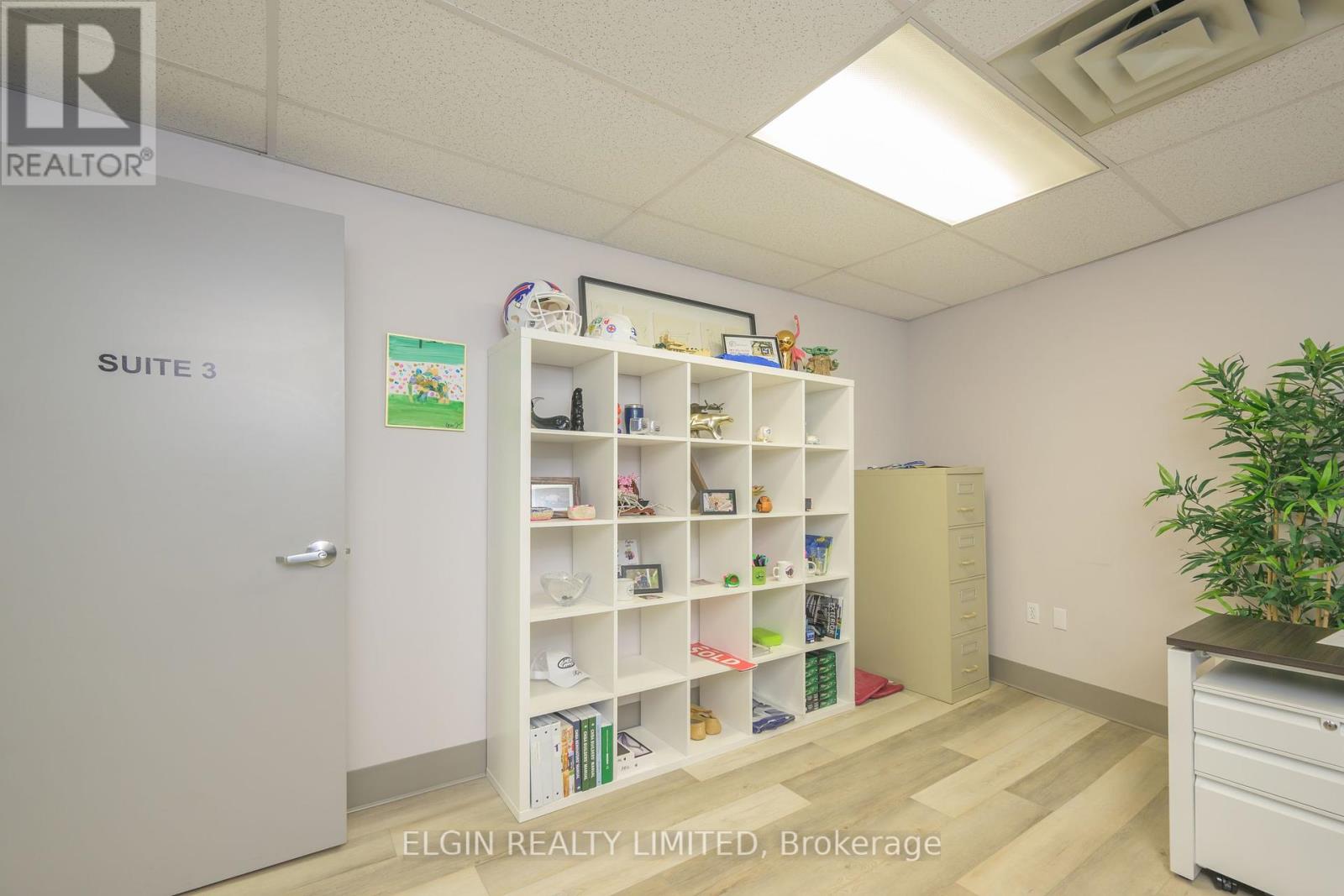 5 - 9 Princess Avenue, St. Thomas, Ontario  N5R 3V3 - Photo 6 - X12189657