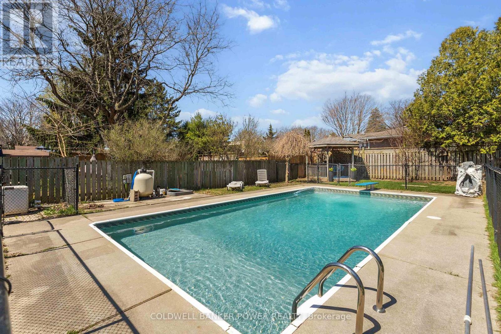 1317 Glenora Drive, London North, Ontario  N5X 1T6 - Photo 38 - X12189677