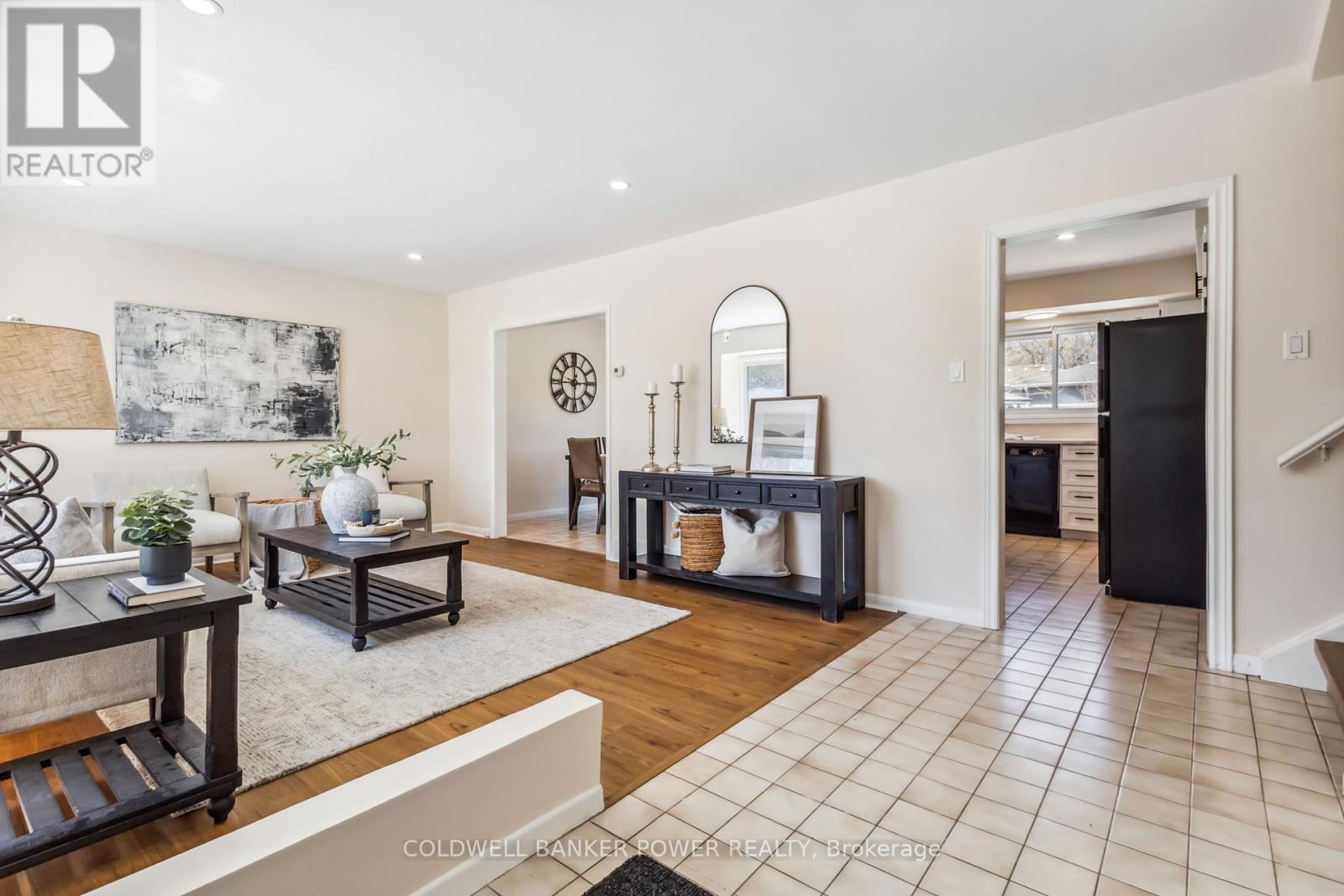 1317 Glenora Drive, London North, Ontario  N5X 1T6 - Photo 9 - X12189677