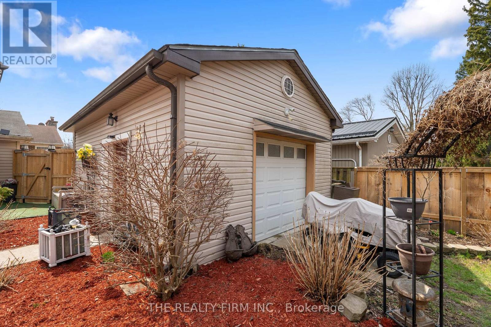 1864 Parkhurst Avenue, London East, Ontario  N5V 2C3 - Photo 14 - X12189760