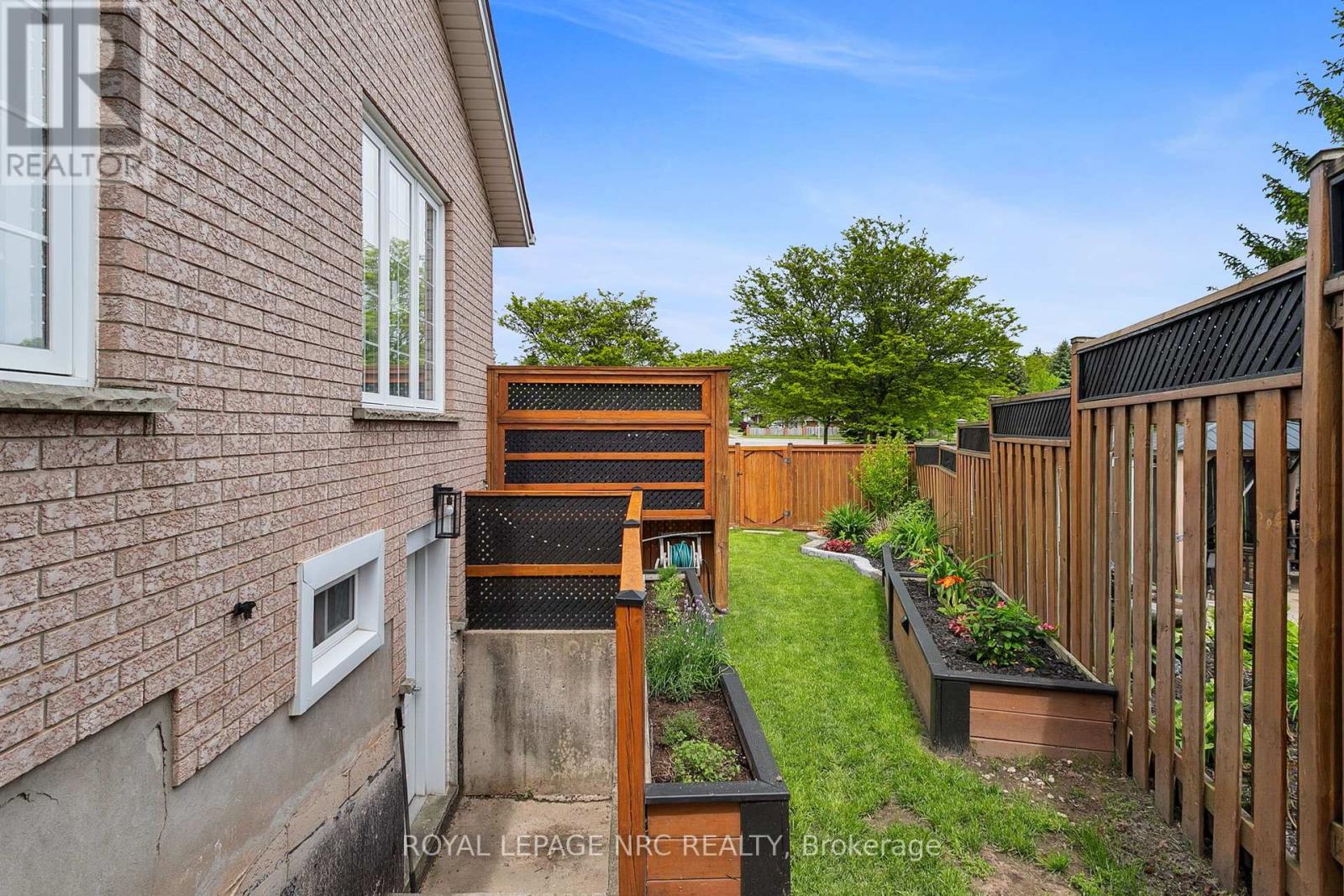 5240 Marcel Crescent, Niagara Falls, Ontario  L2E 7M5 - Photo 43 - X12183641
