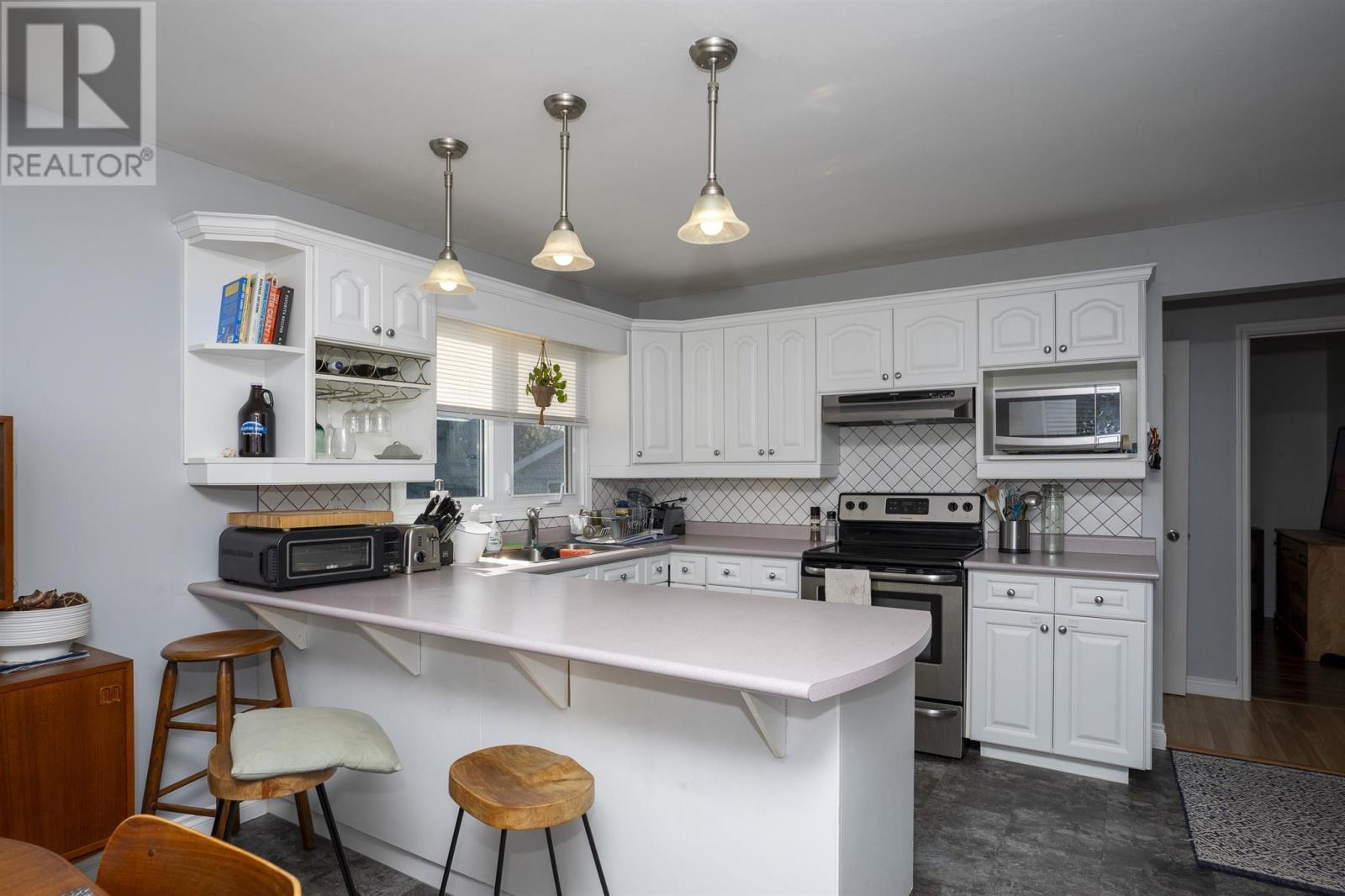 111 Brescia Ct, Thunder Bay, Ontario  P7C 5R2 - Photo 2 - TB251350
