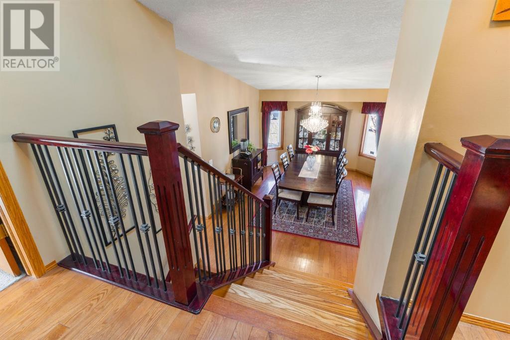 39 Hawkdale Close Nw, Calgary, Alberta  T3G 2Z9 - Photo 28 - A2219720