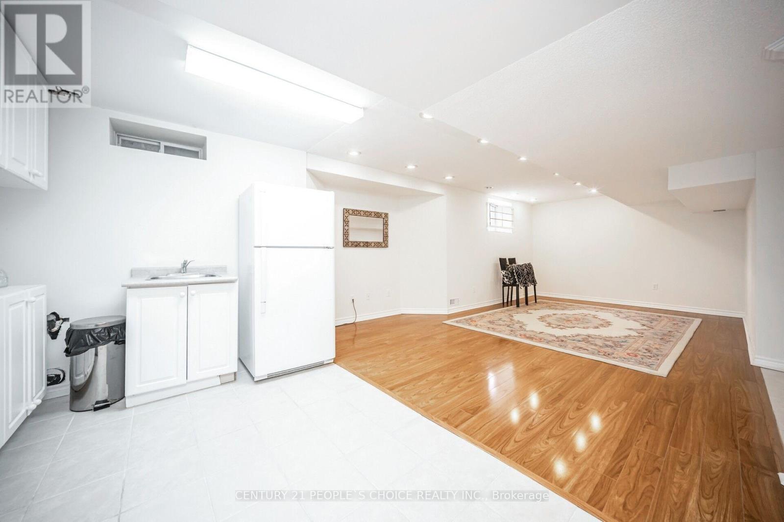 810 Craig Carrier Court, Mississauga, Ontario  L5W 1A6 - Photo 40 - W12097786