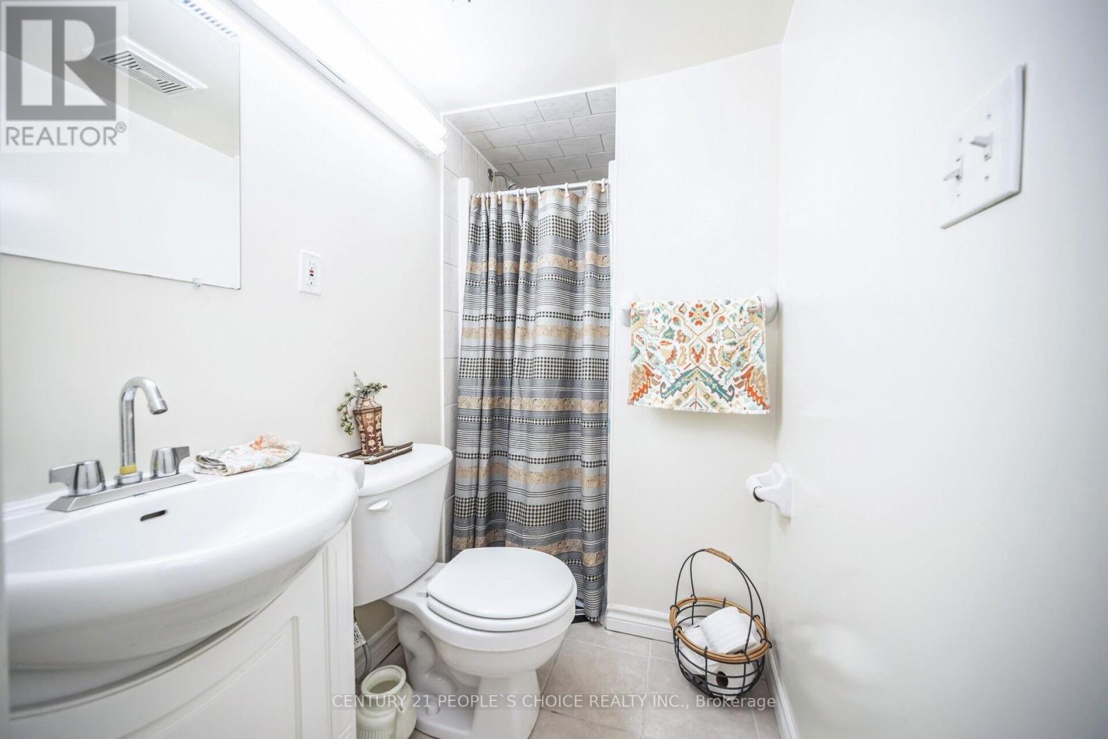 810 Craig Carrier Court, Mississauga, Ontario  L5W 1A6 - Photo 43 - W12097786