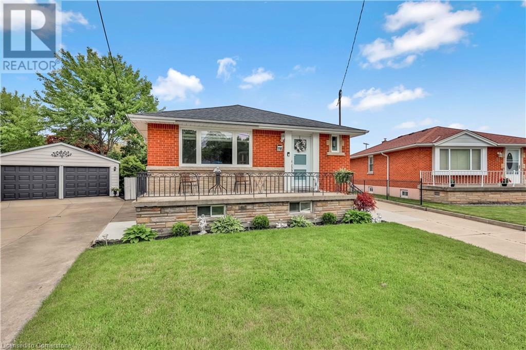 79 CASTLEFIELD Drive, Hamilton, Ontario