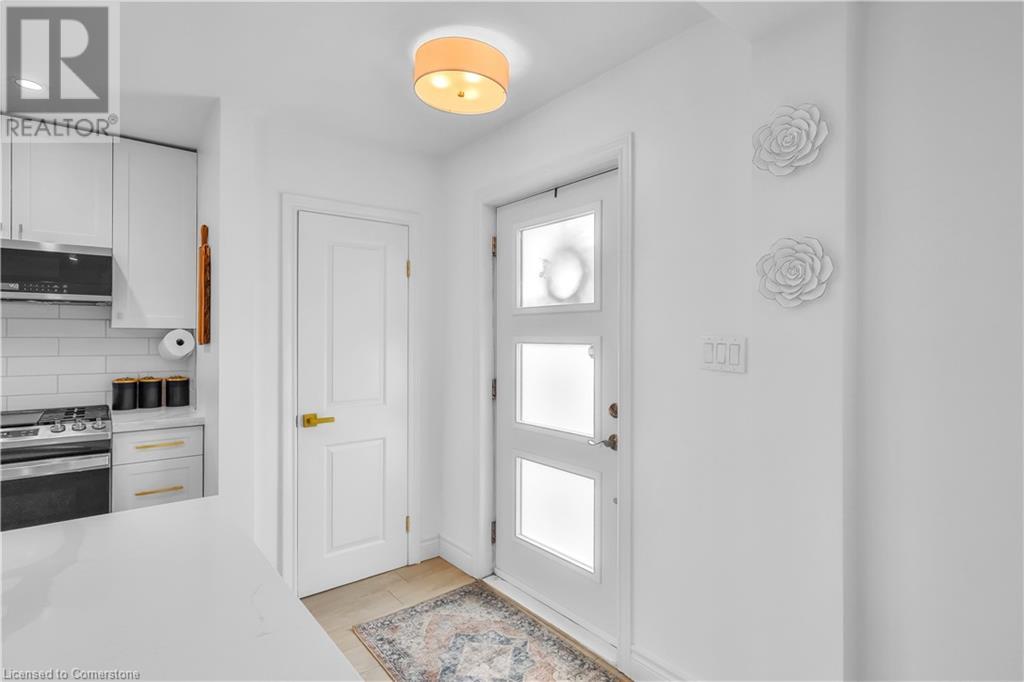 79 Castlefield Drive, Hamilton, Ontario  L8T 3R1 - Photo 5 - 40736183