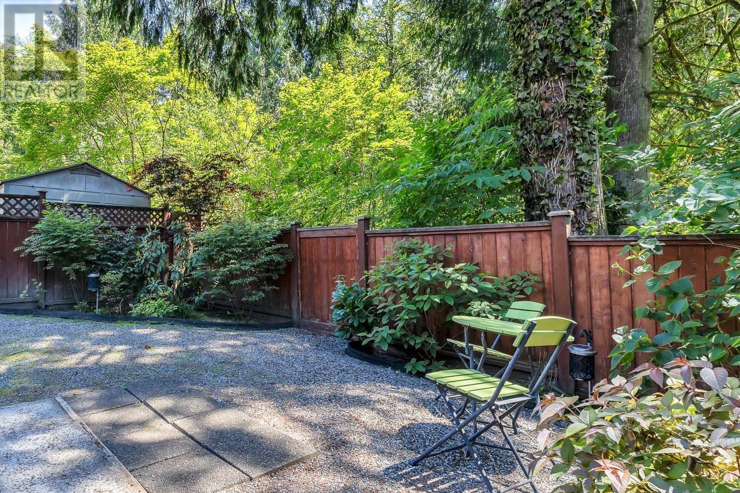 24318 100b Avenue, Maple Ridge, British Columbia  V2W 1X3 - Photo 6 - R3008325