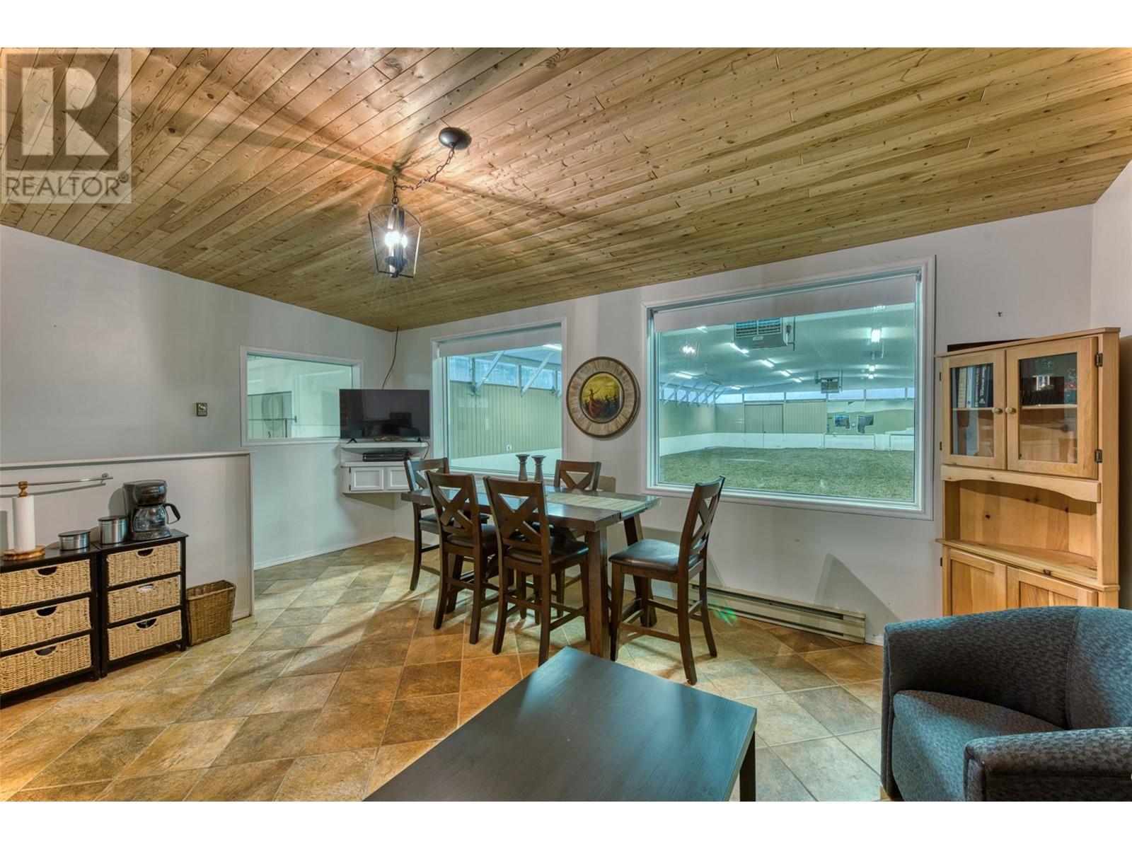 4452 Sleepy Hollow Road, Armstrong, British Columbia  V0E 1B4 - Photo 6 - 10349714