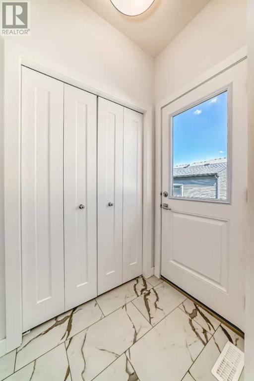 34 Mallard Heath Se, Calgary, Alberta  T3S 0E6 - Photo 4 - A2219129