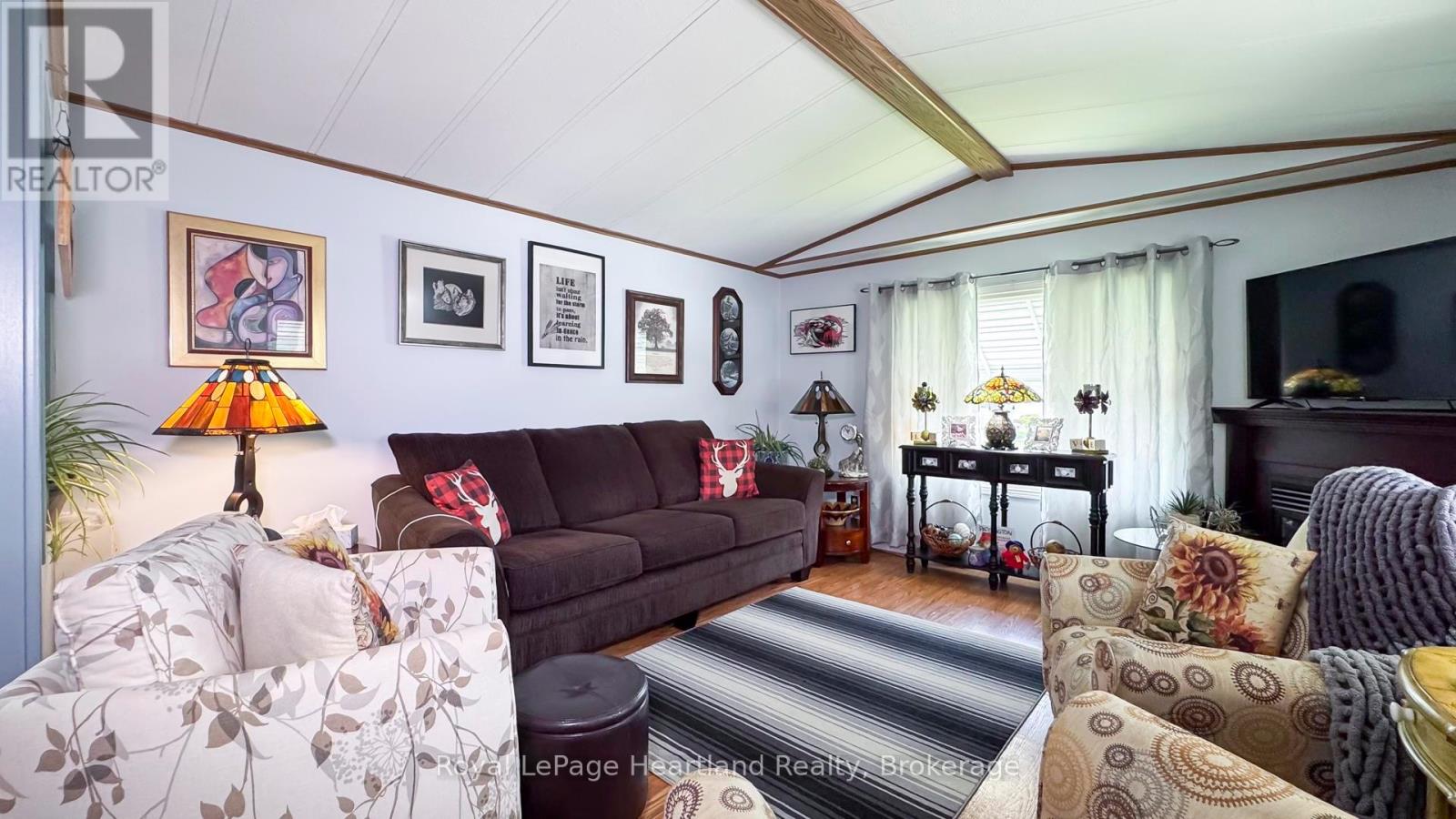 45 Redford Drive, South Huron, Ontario  N0M 1S3 - Photo 16 - X12189624