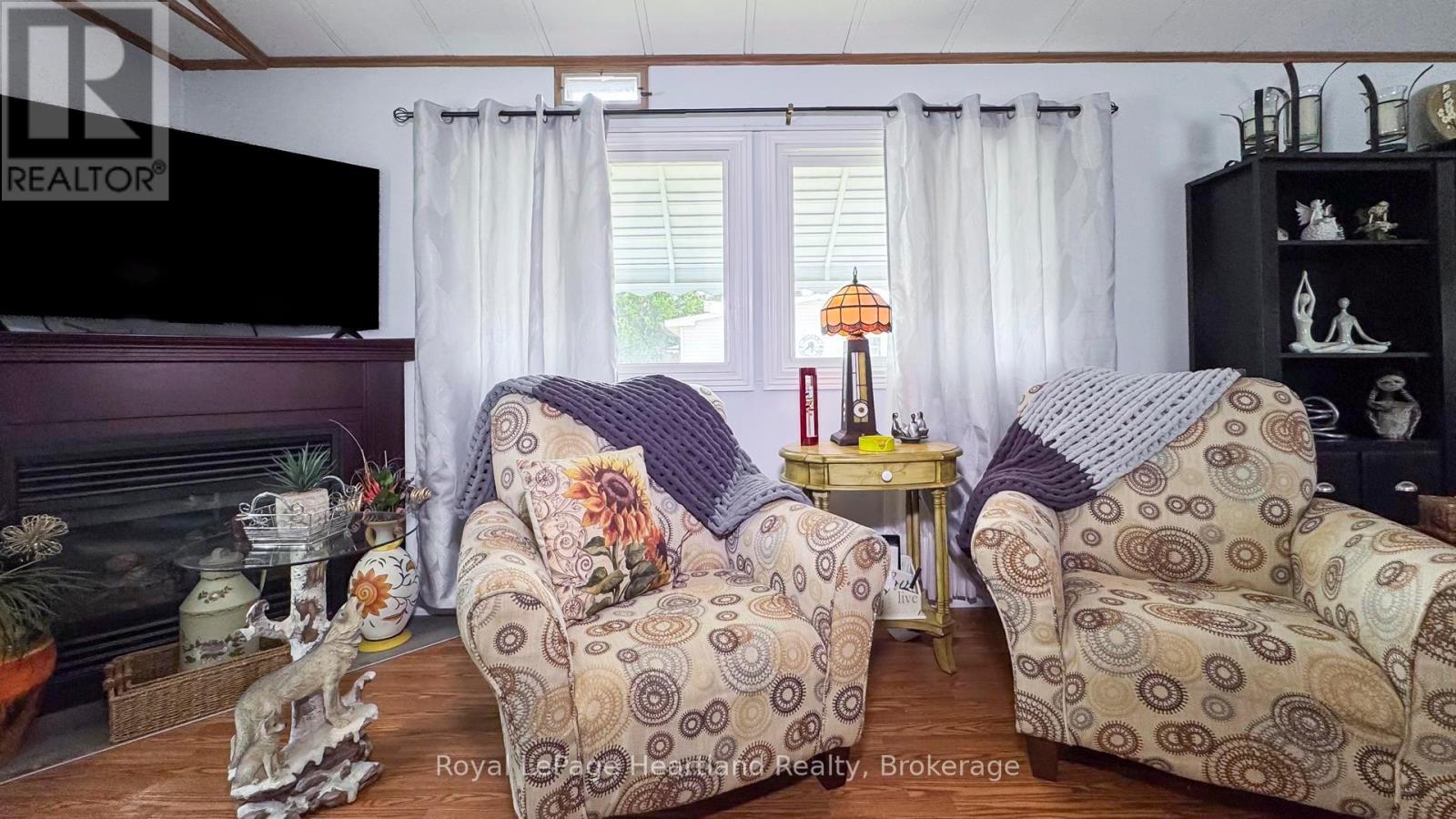 45 Redford Drive, South Huron, Ontario  N0M 1S3 - Photo 18 - X12189624