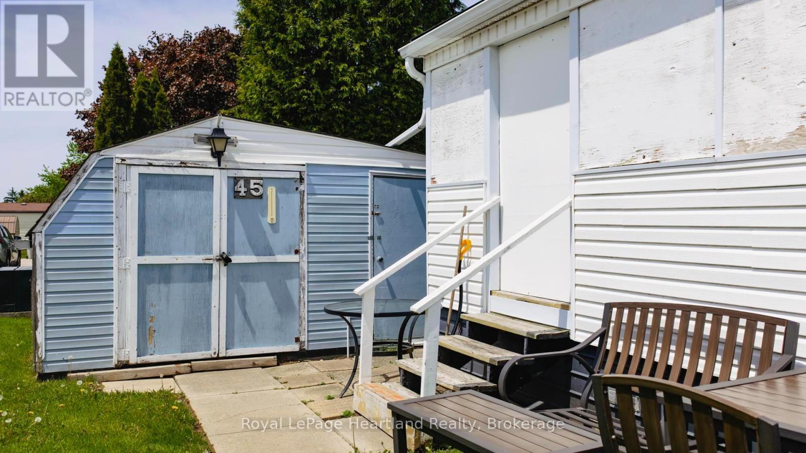 45 Redford Drive, South Huron, Ontario  N0M 1S3 - Photo 2 - X12189624