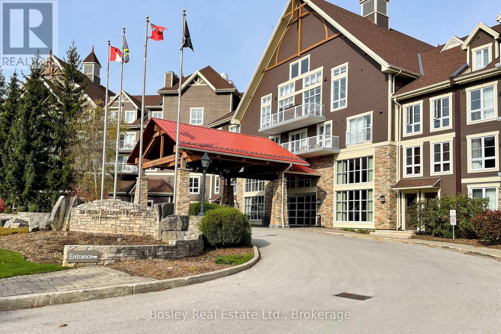 303 - 220 Gord Canning Drive, Blue Mountains, Ontario  L9Y 1C2 - Photo 4 - X12189689