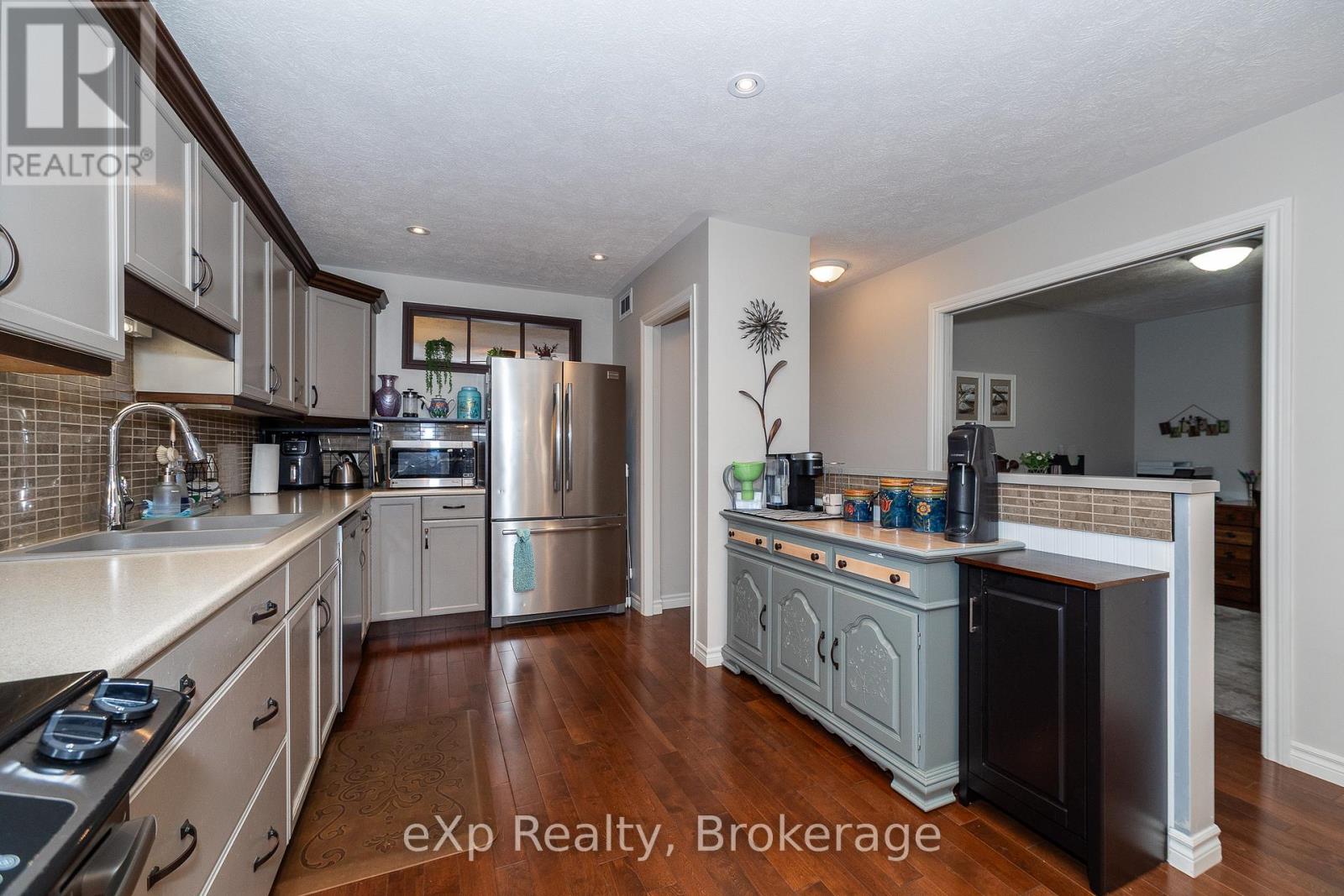 918 5th Avenue 'a' E, Owen Sound, Ontario  N4K 0C1 - Photo 8 - X12189710
