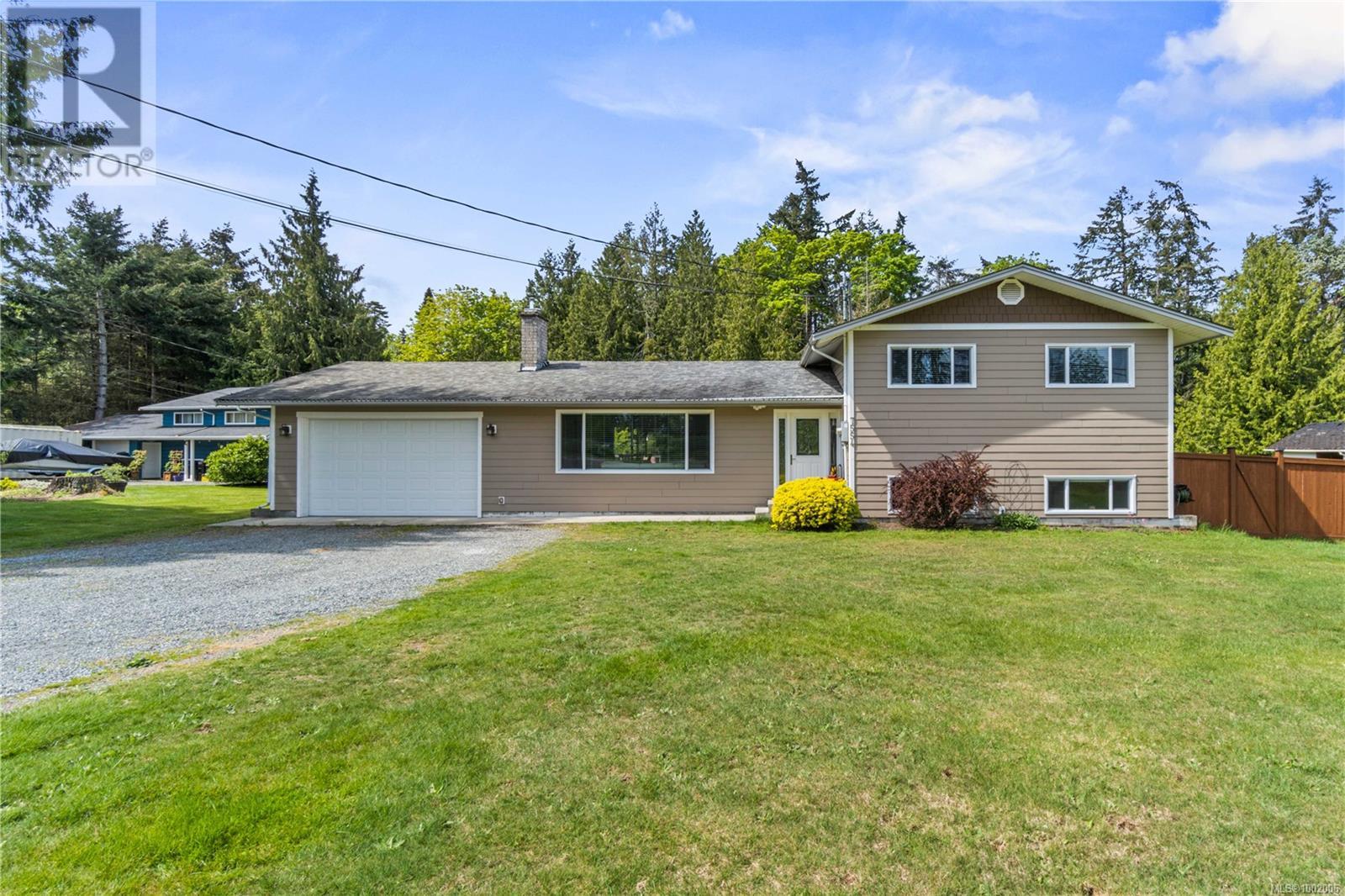 7554 Superior Rd, Lantzville, British Columbia