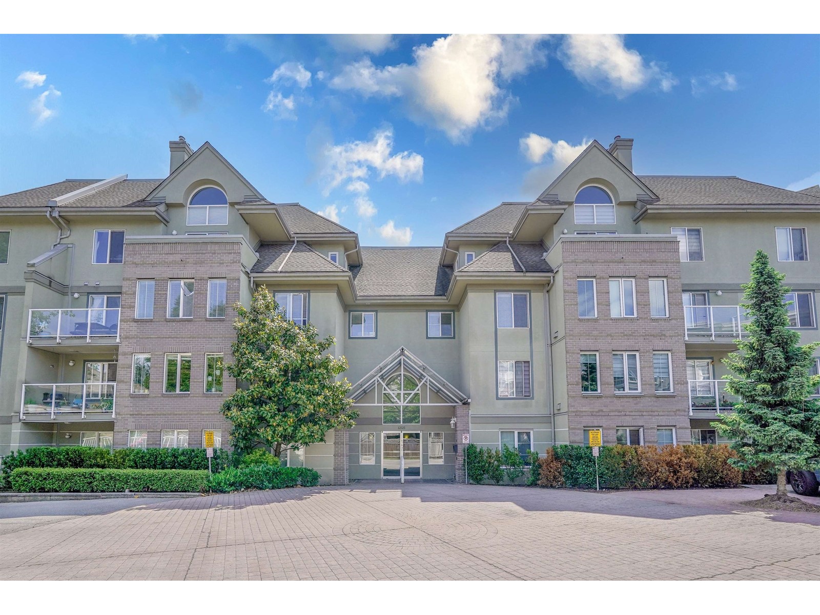 208 12125 75a Avenue, Surrey, British Columbia  V3W 1B9 - Photo 2 - R3009269