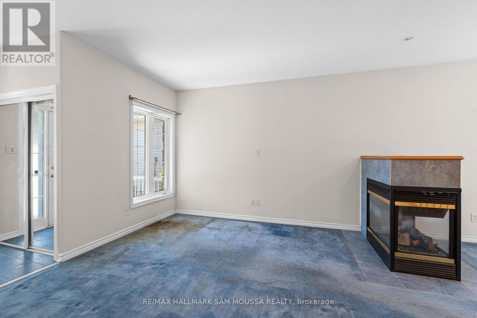 731 Vermillion Drive, Ottawa, Ontario  K1V 1V9 - Photo 8 - X12189623